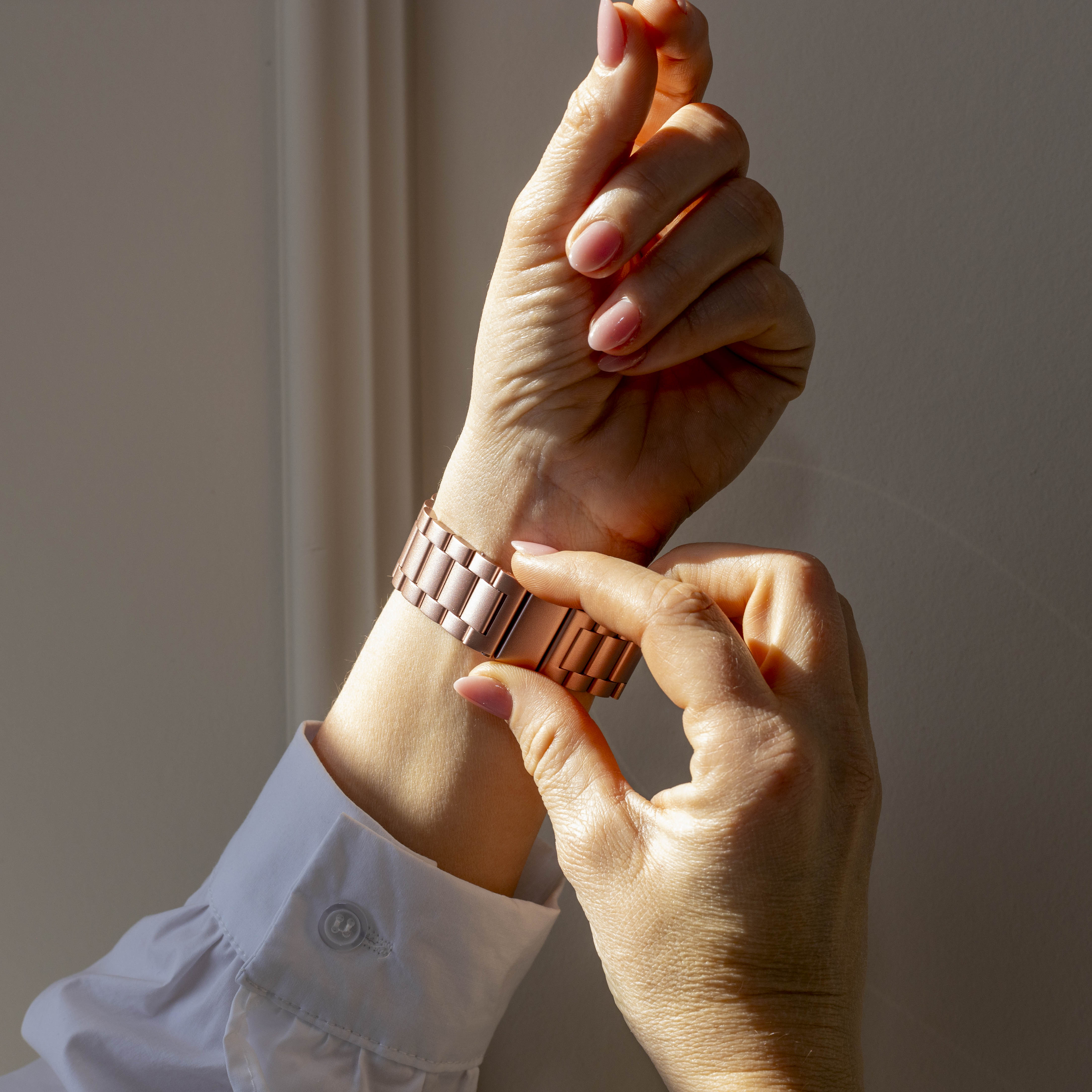 Samsung Galaxy Watch 4 Classic 46mm Steel Strap (Pink)