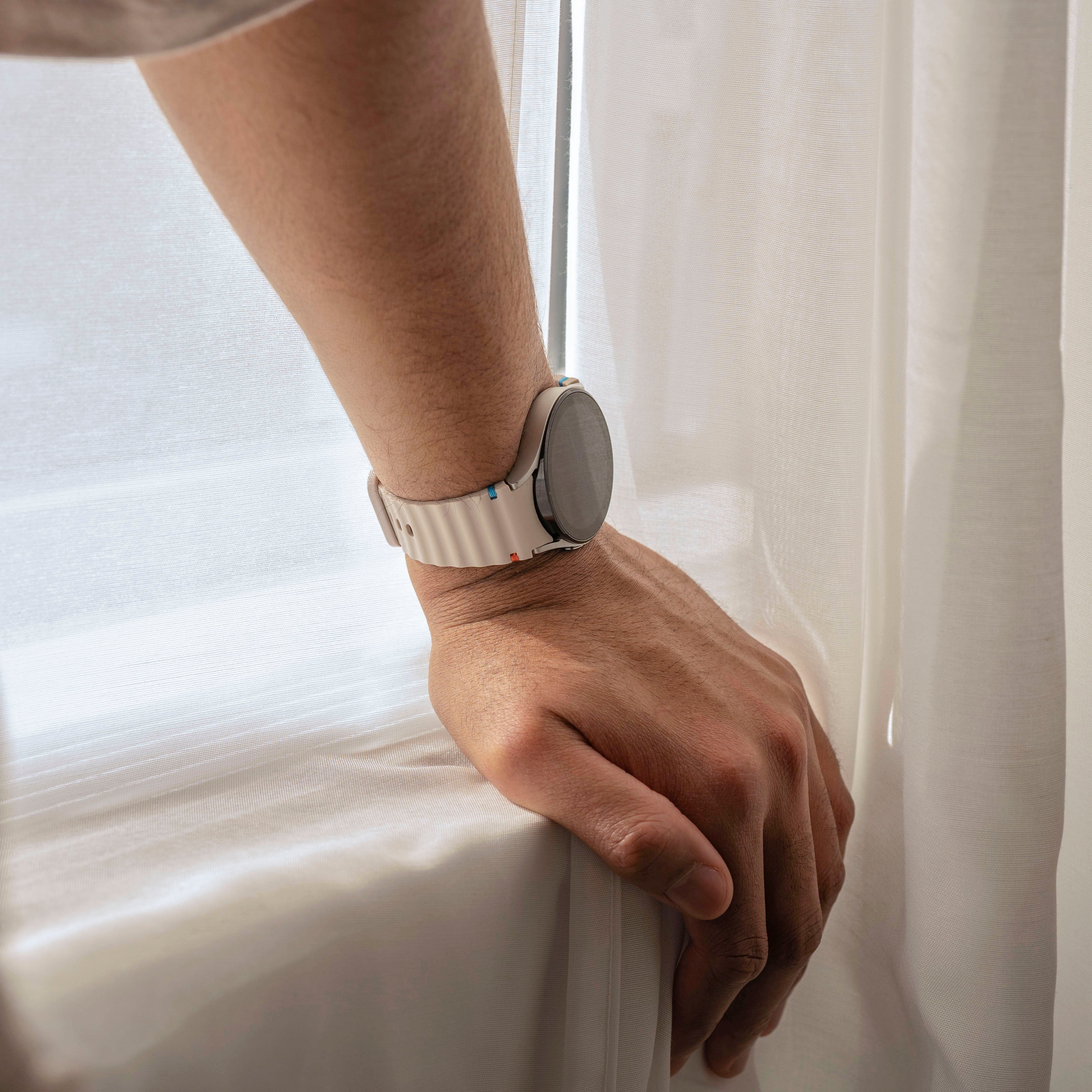 Samsung Galaxy Watch 6 - 44mm Wave Strap (Starlight)