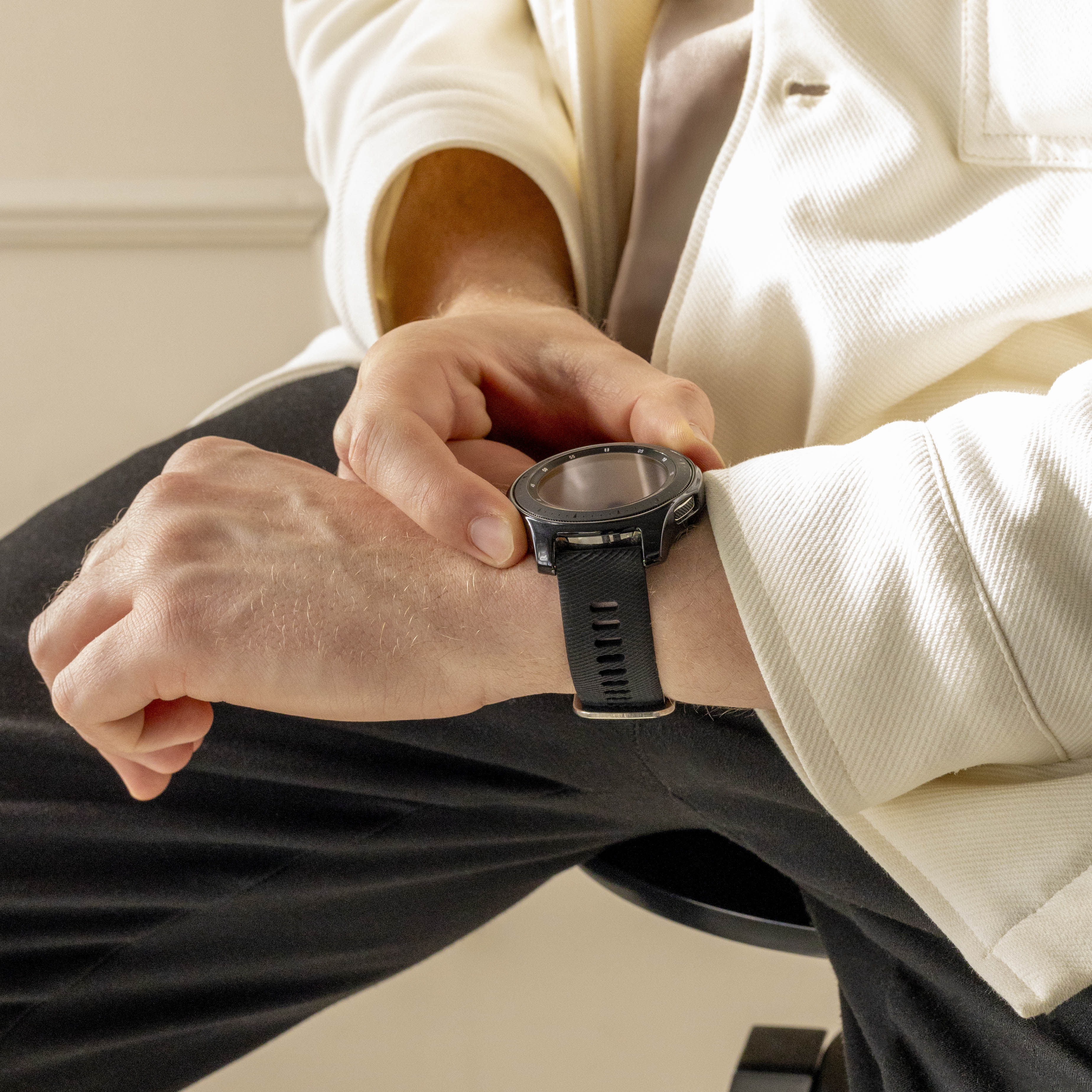 Garmin Vivoactive 4 Silicone Strap (Black)