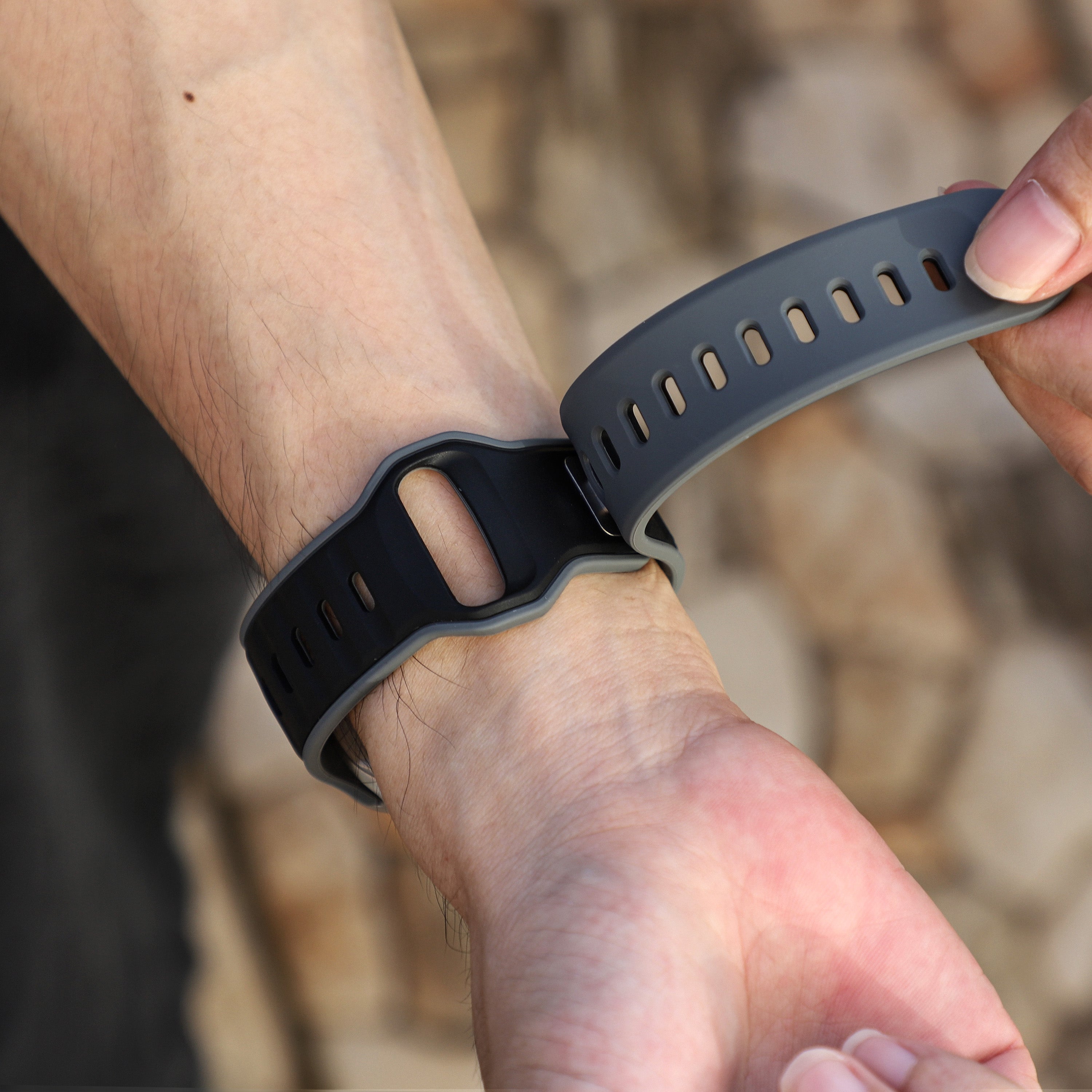 Apple Watch Premium Outdoor Silicone Strap (Black/Gray)