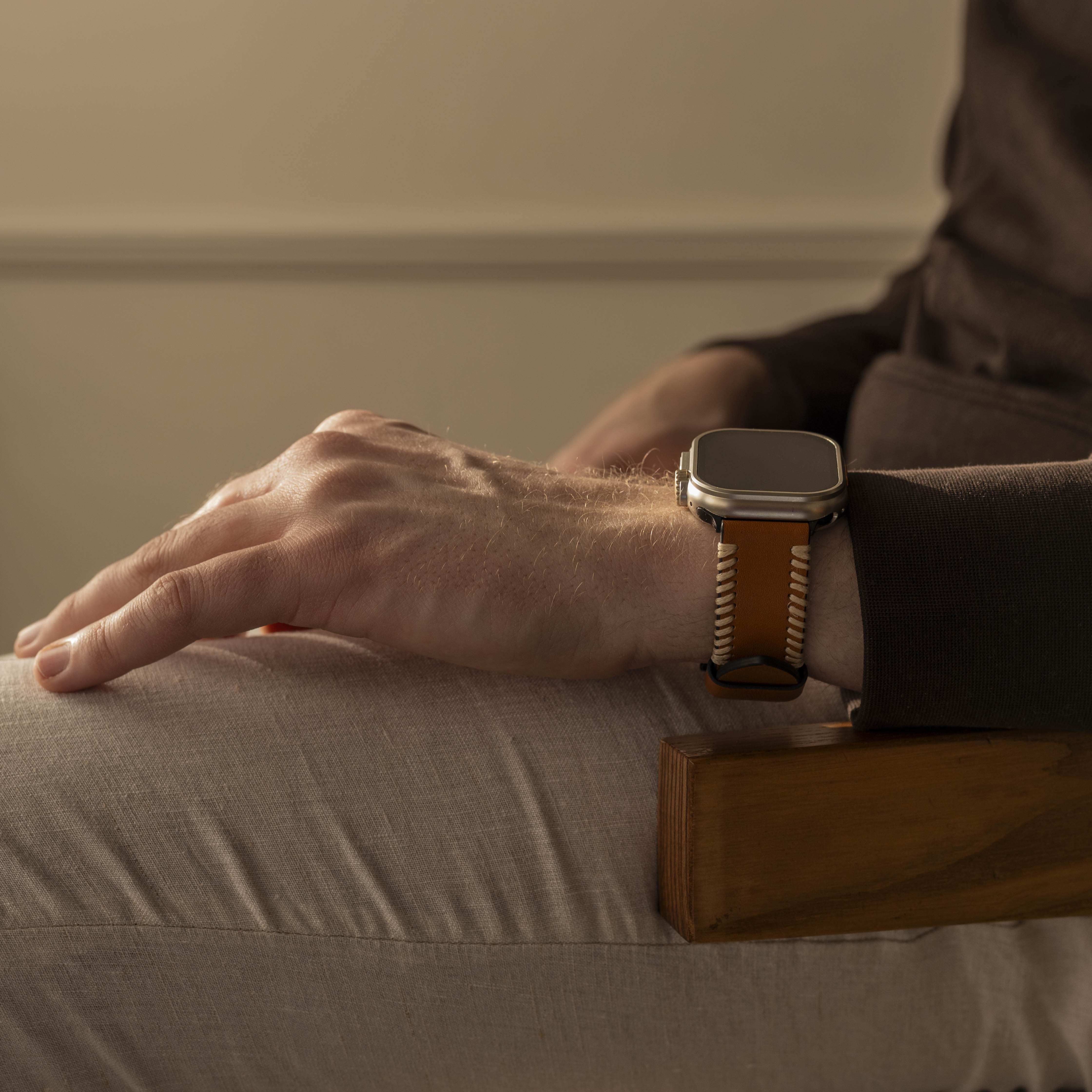 Apple Watch Stitched Leather Strap (Brown)