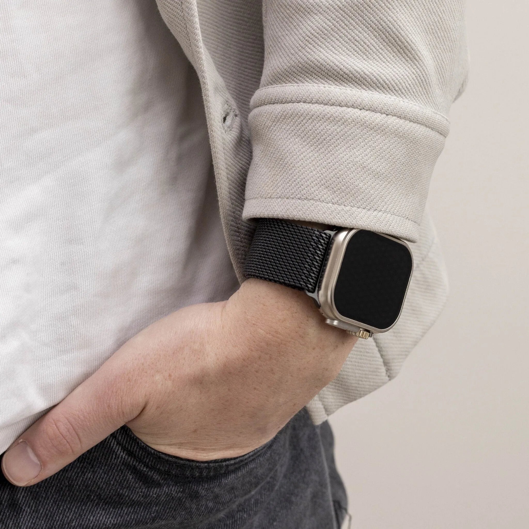 Apple Watch Titanium Milanese Strap (Black)