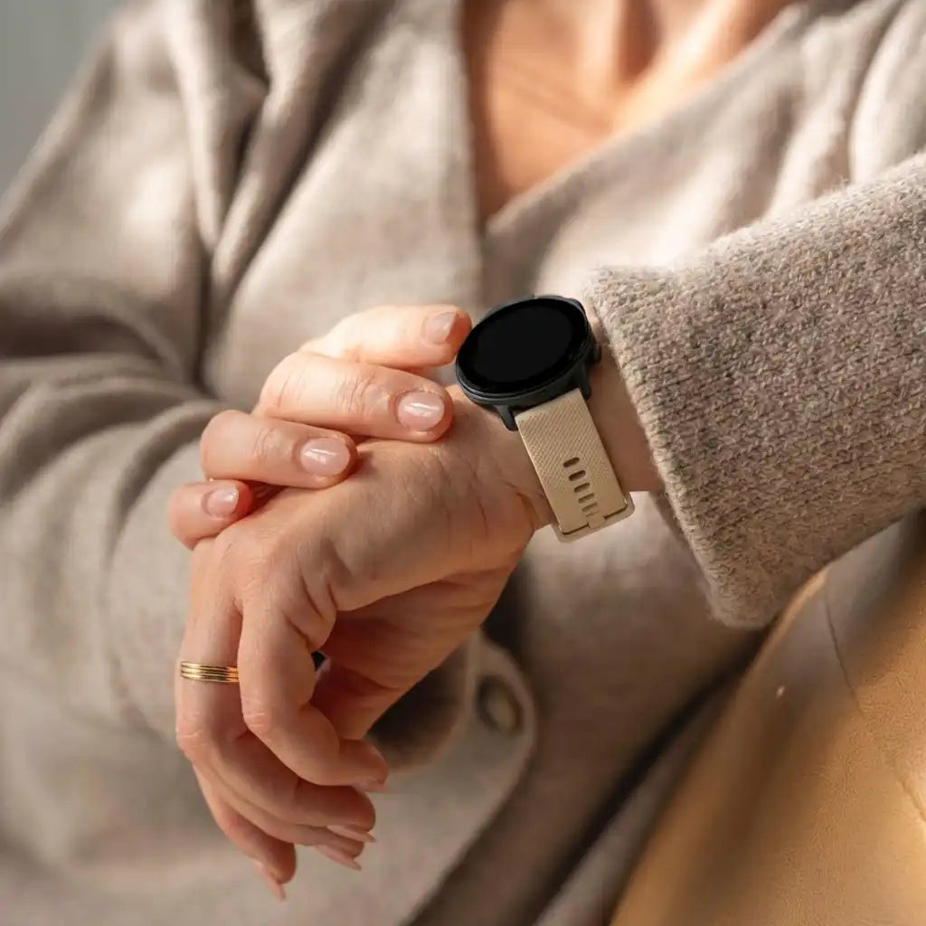 Samsung Galaxy Watch 46mm Premium Silicone Strap (Beige)