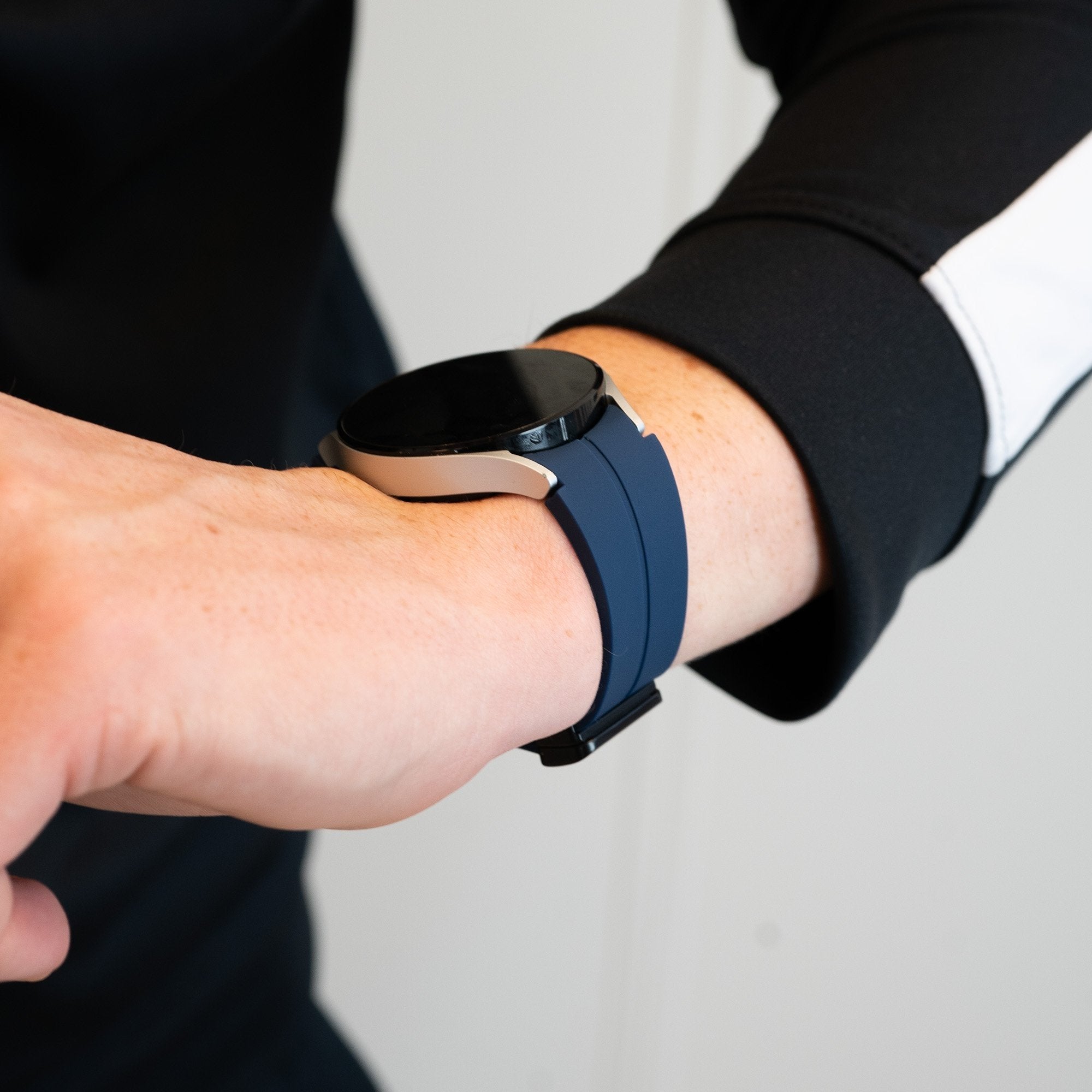 Bandz Samsung Galaxy Watch 5 - 44mm Silicone Strap with D-Buckle (Dark Blue)