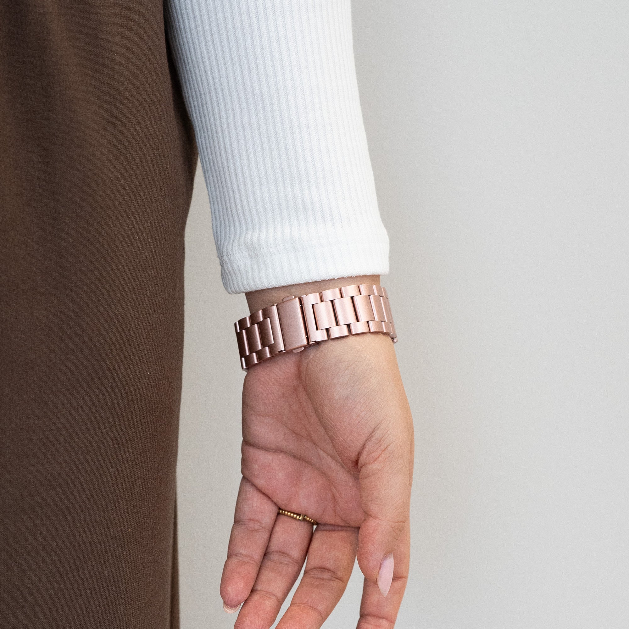 Bandz Samsung Galaxy Watch 5 Pro Steel Strap 'Classic' (Pink)