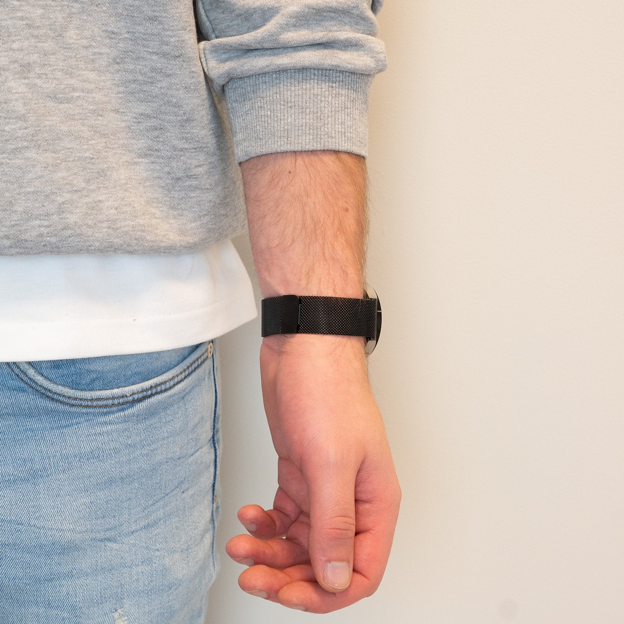 Bandz Samsung Galaxy Watch 4 Classic 46mm Milanese Loop Strap (Black)