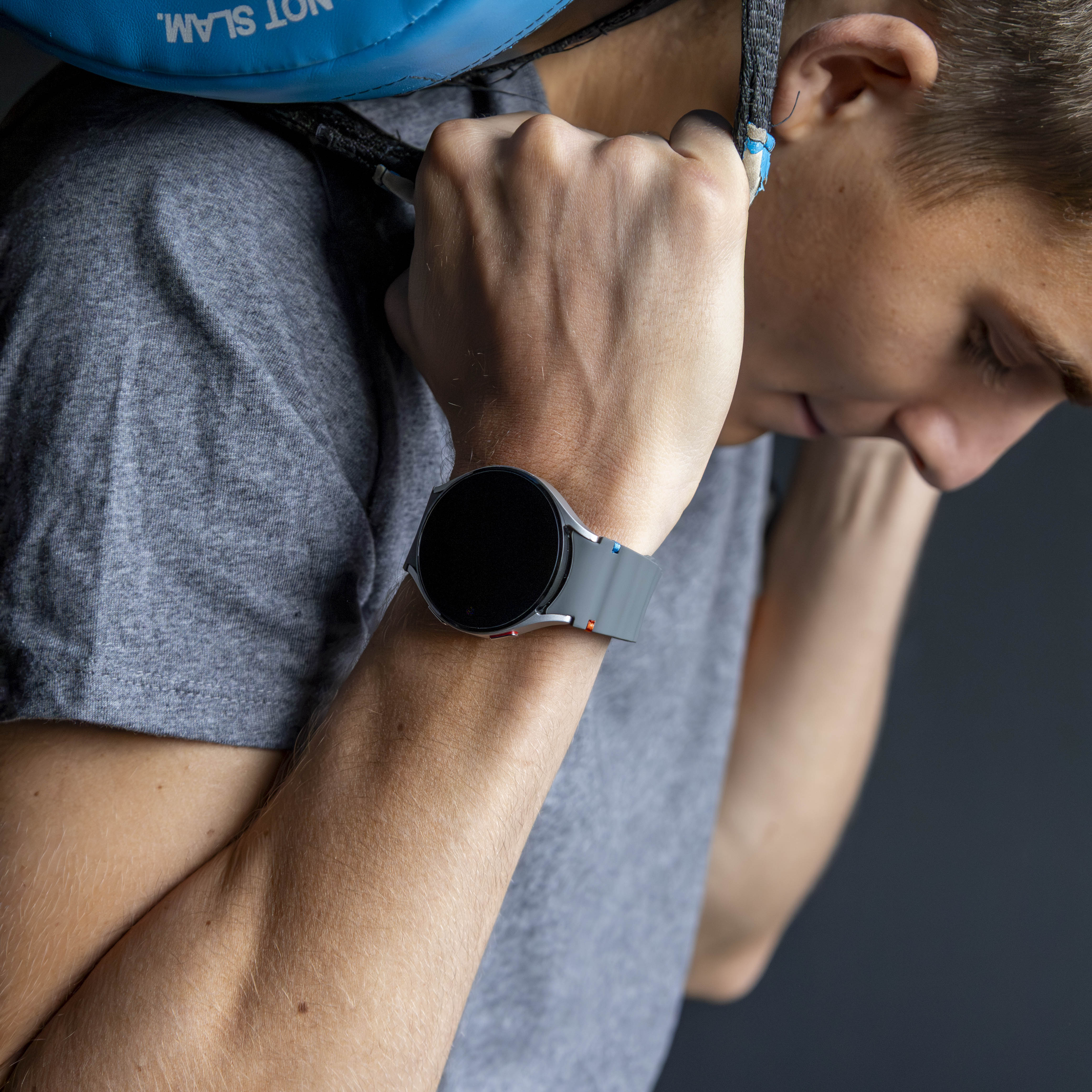 Samsung Galaxy Watch 5 44mm Wave Strap (Dark Gray)