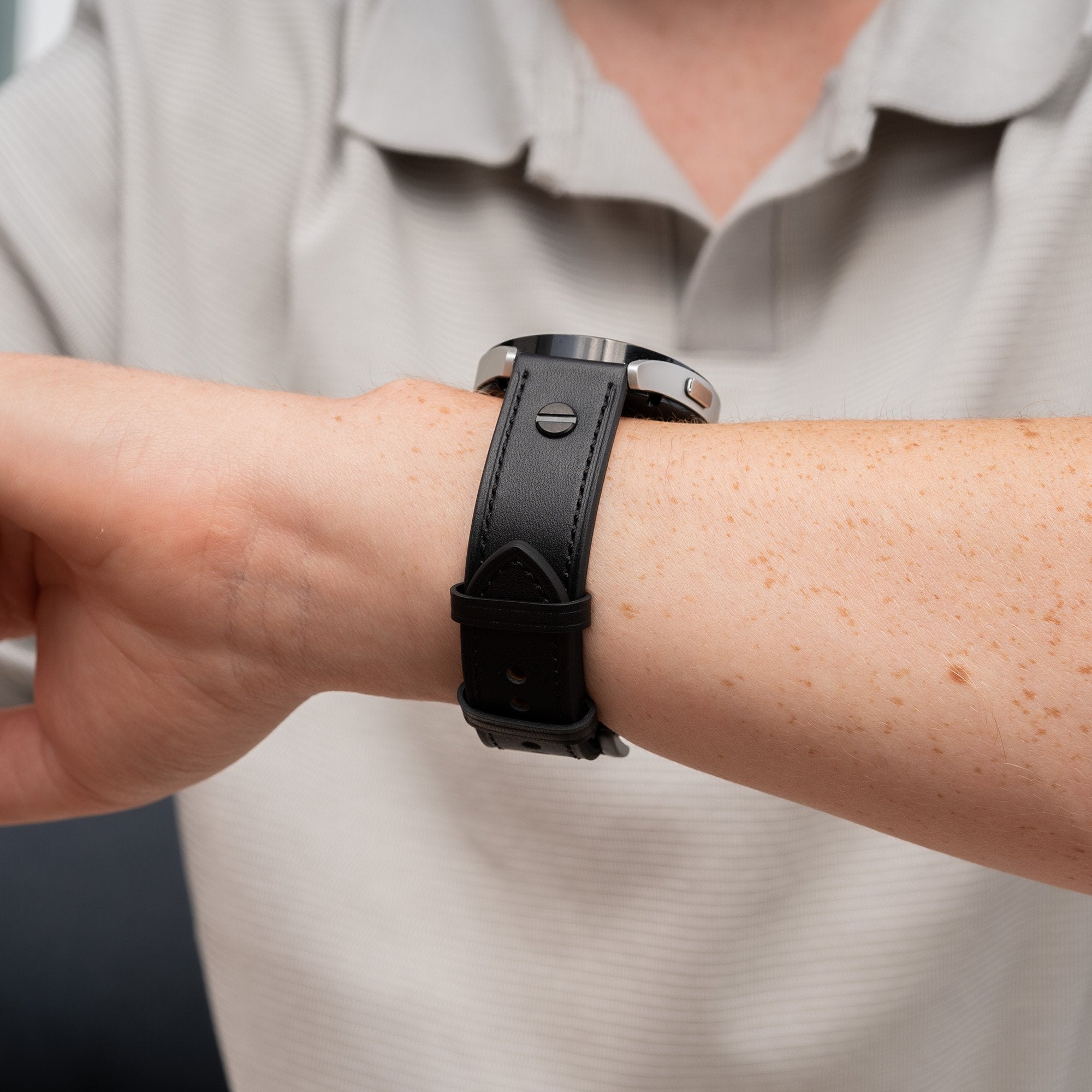 Huawei Watch GT 5 - 46mm Leather Strap with Screw (Black)