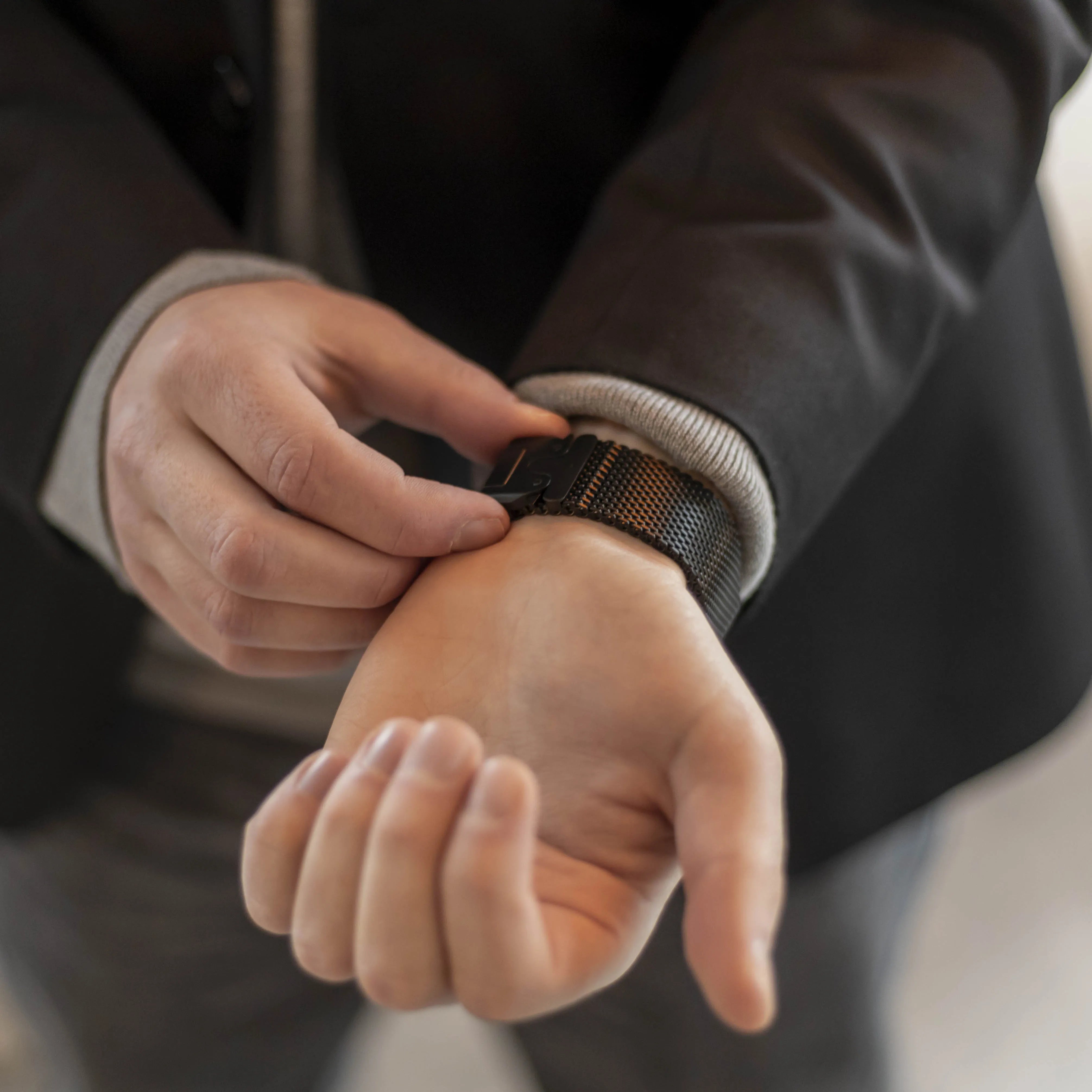 Bandz Apple Watch Milanese Loop Strap with P-Buckle (Black)