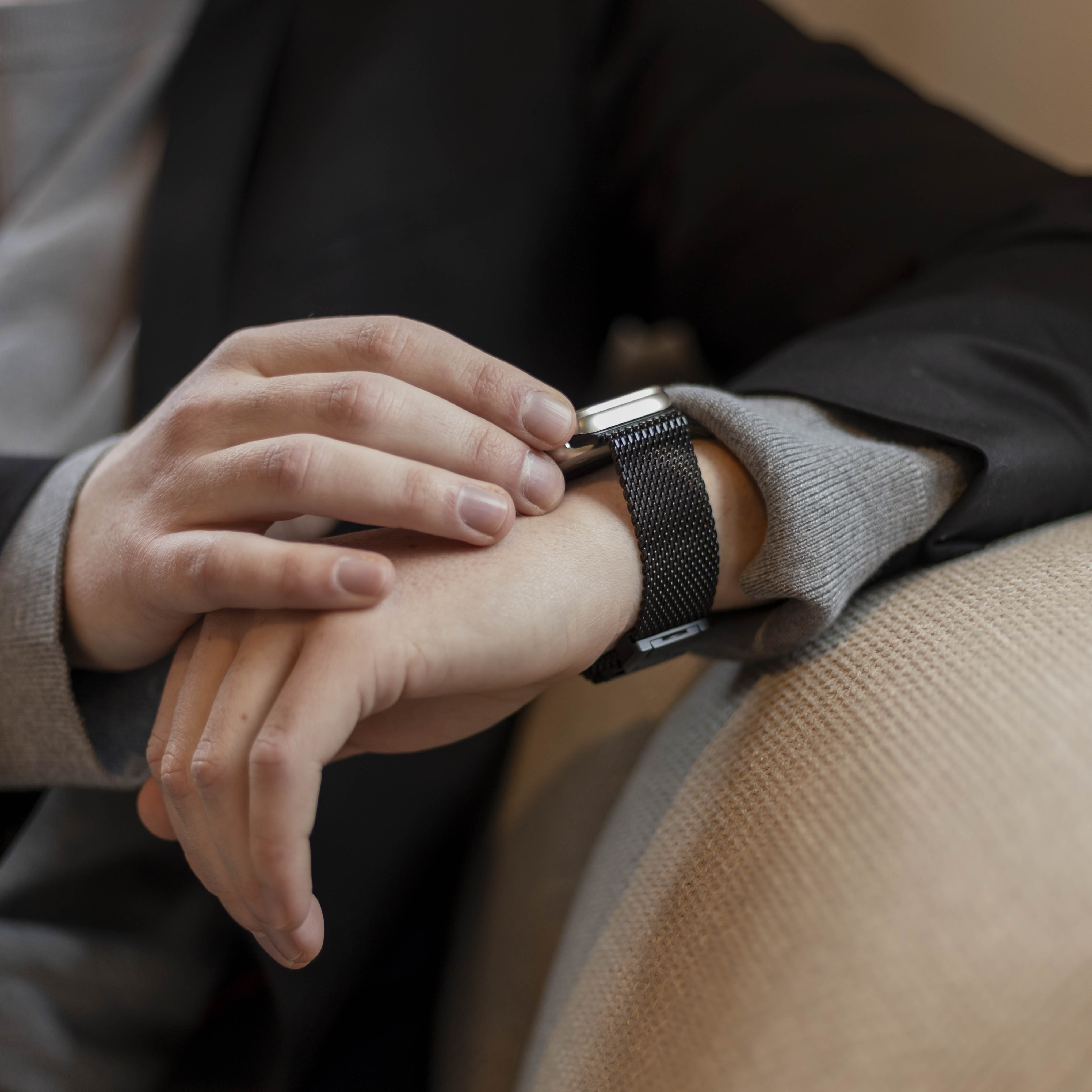 Bandz Apple Watch Milanese Loop Strap with P-Buckle (Black)