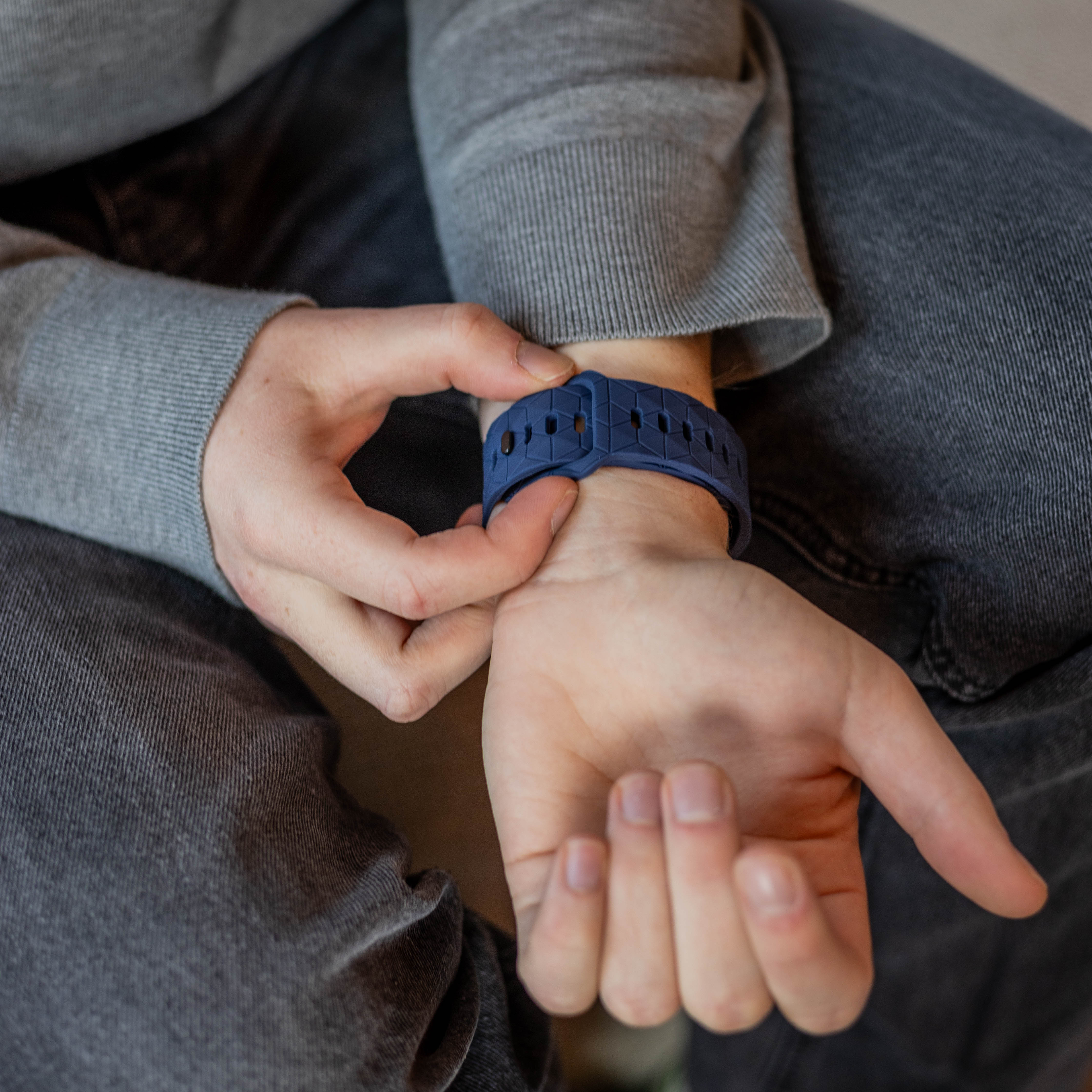 Bandz Samsung Galaxy Watch Ultra Silicone Strap 'Hexagons' (Dark Blue)