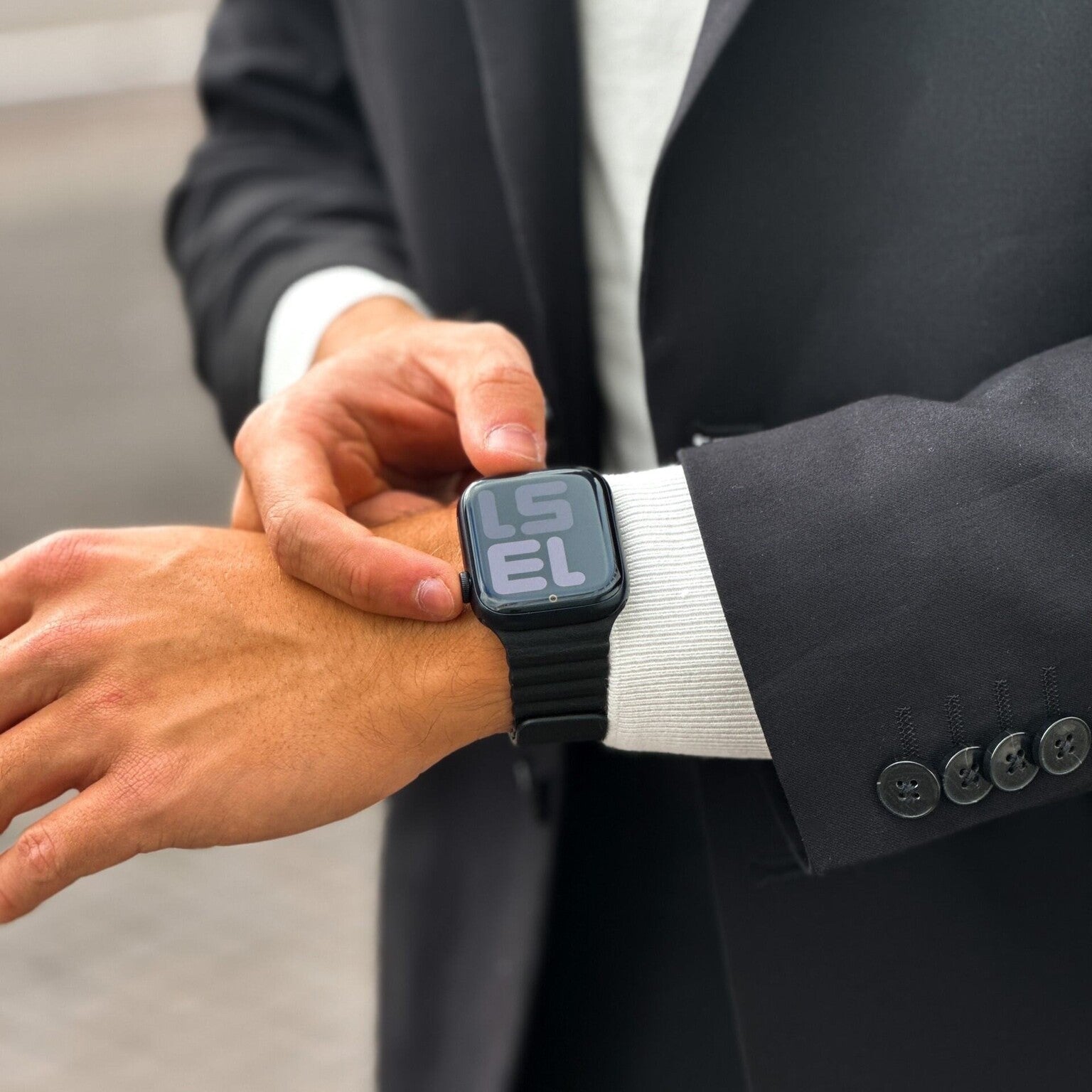 Apple Watch Magnetic Silicone Strap (Black)