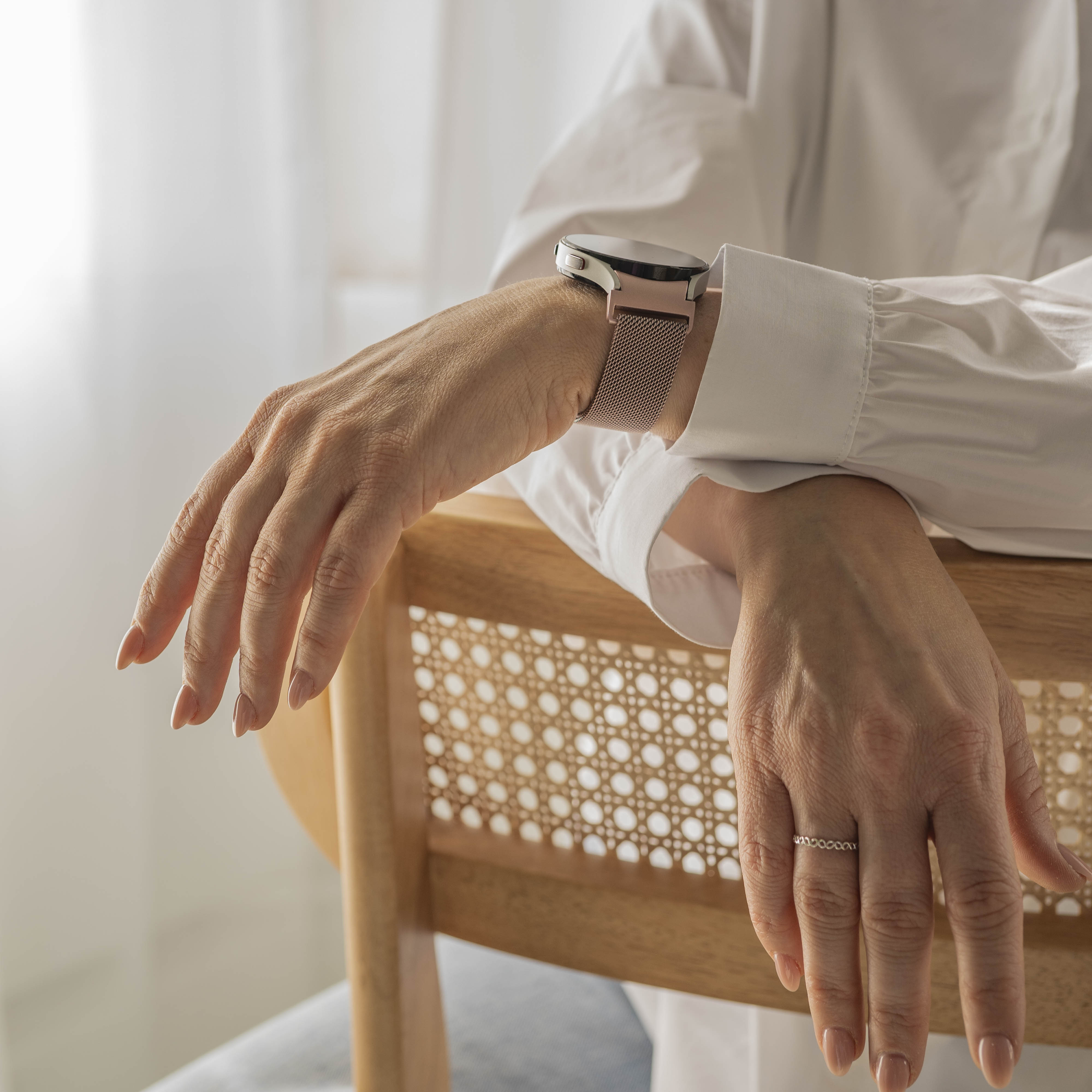 Samsung Galaxy Watch 5 Pro 'One Push' Milanese Strap (Pink)