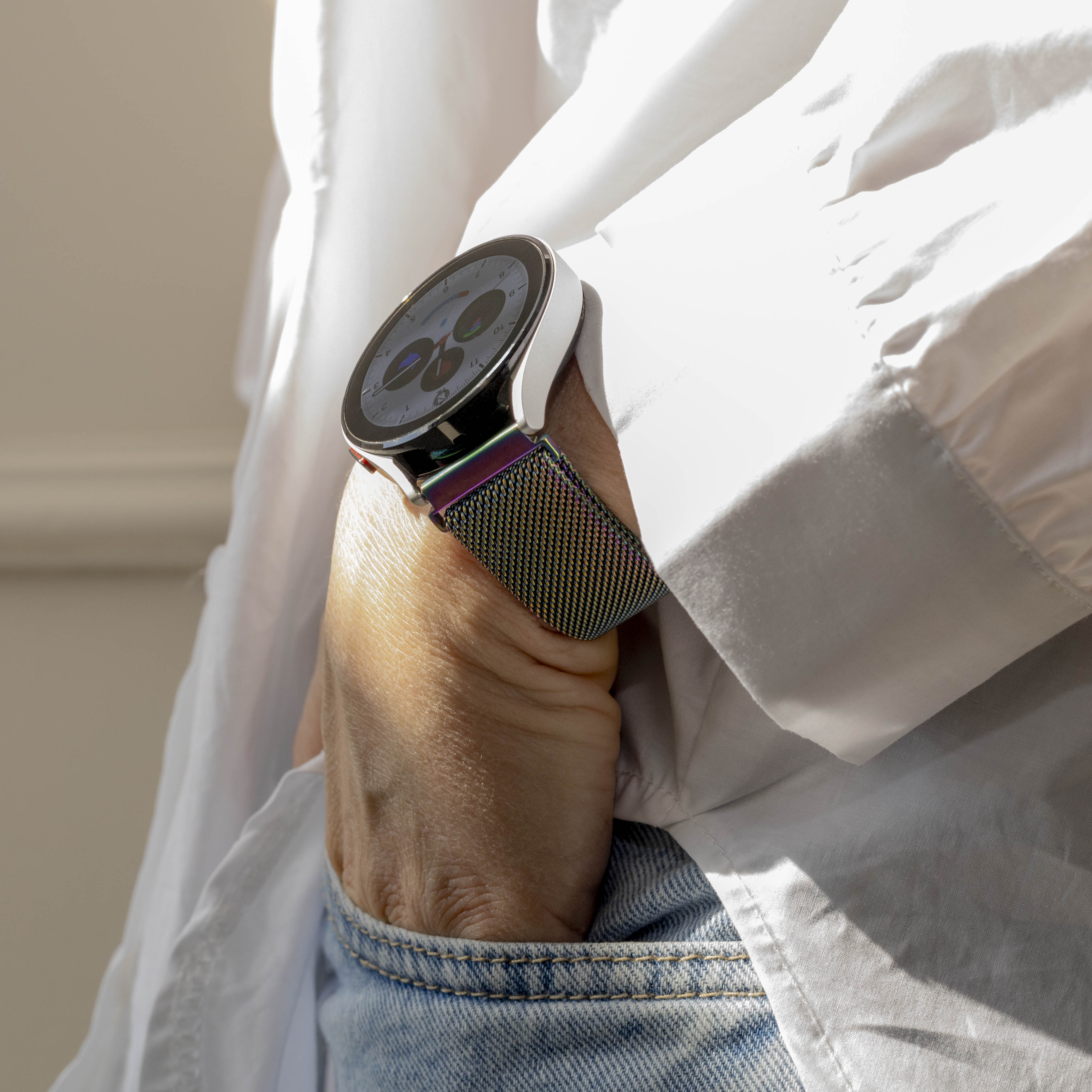 Samsung Galaxy Watch 4 Classic 46mm Milanese Strap (Pearlescent)