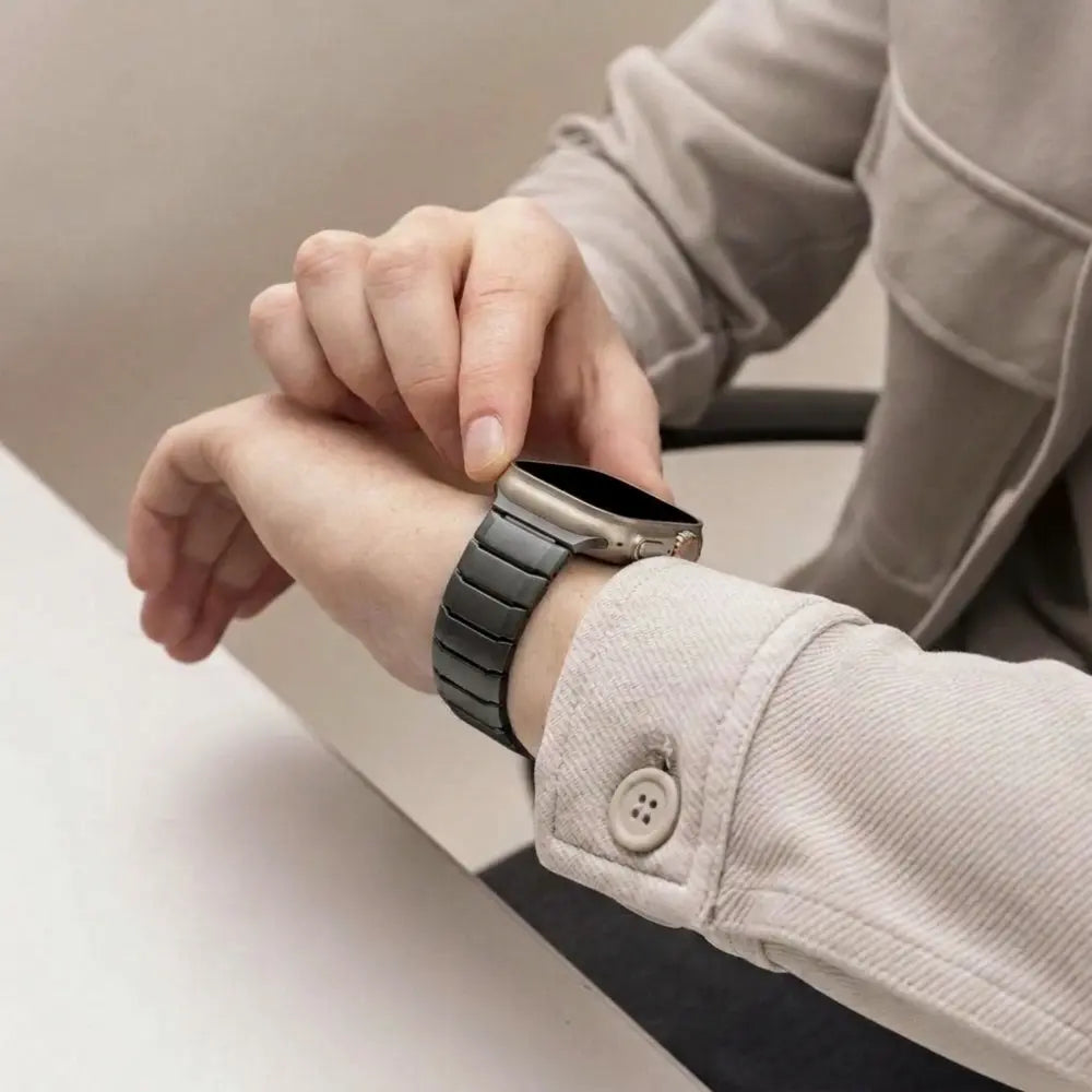 Apple Watch One Bead Titanium Strap (Graphite)