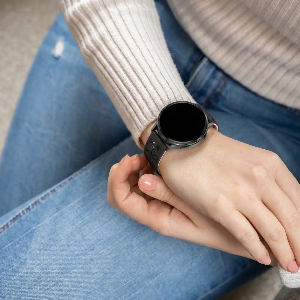 Bandz Garmin Venu 2 Plus Silicone Strap 'Flowers' (Black/Light Pink)