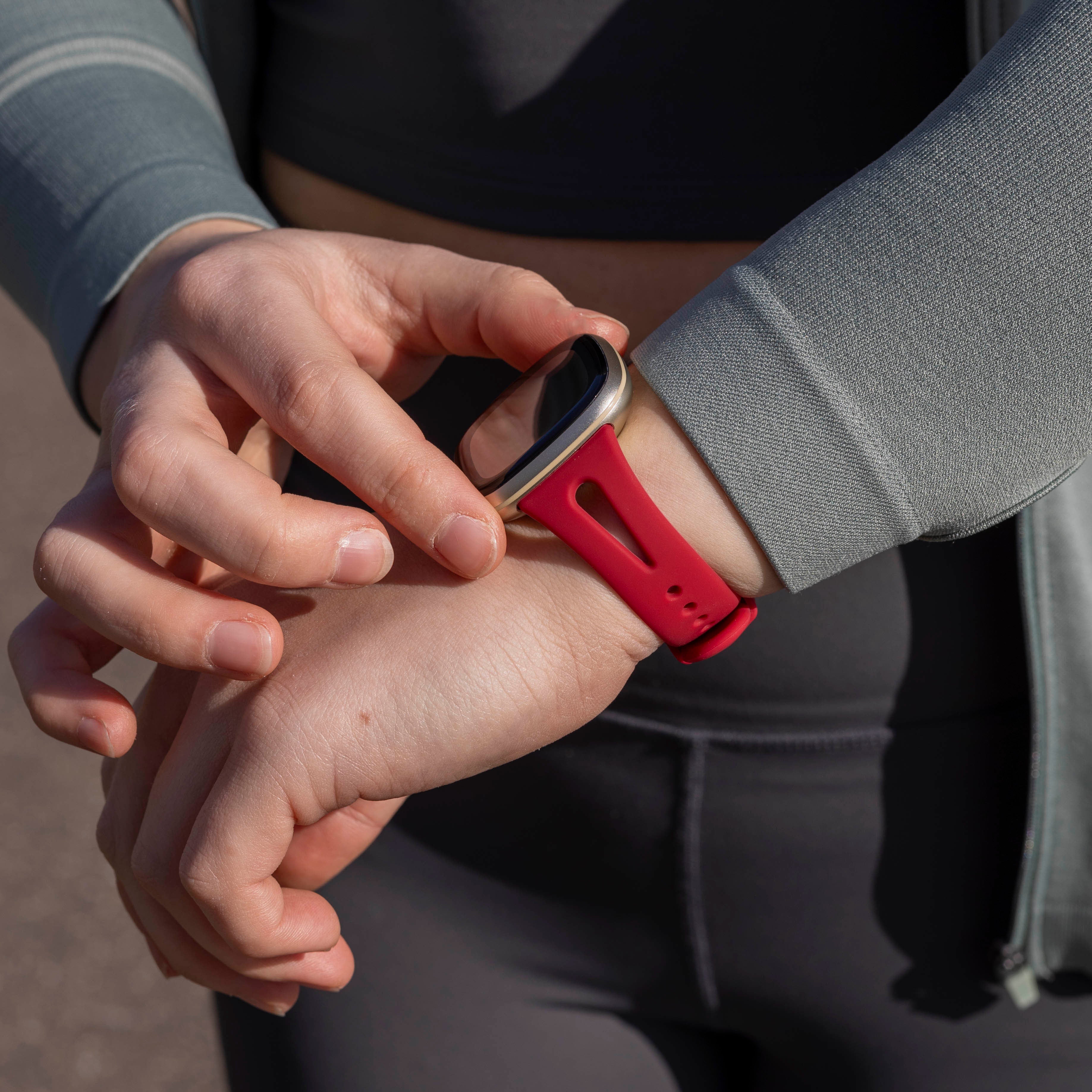 Fitbit Versa 4 Premium Silicone Strap (Rose Red)