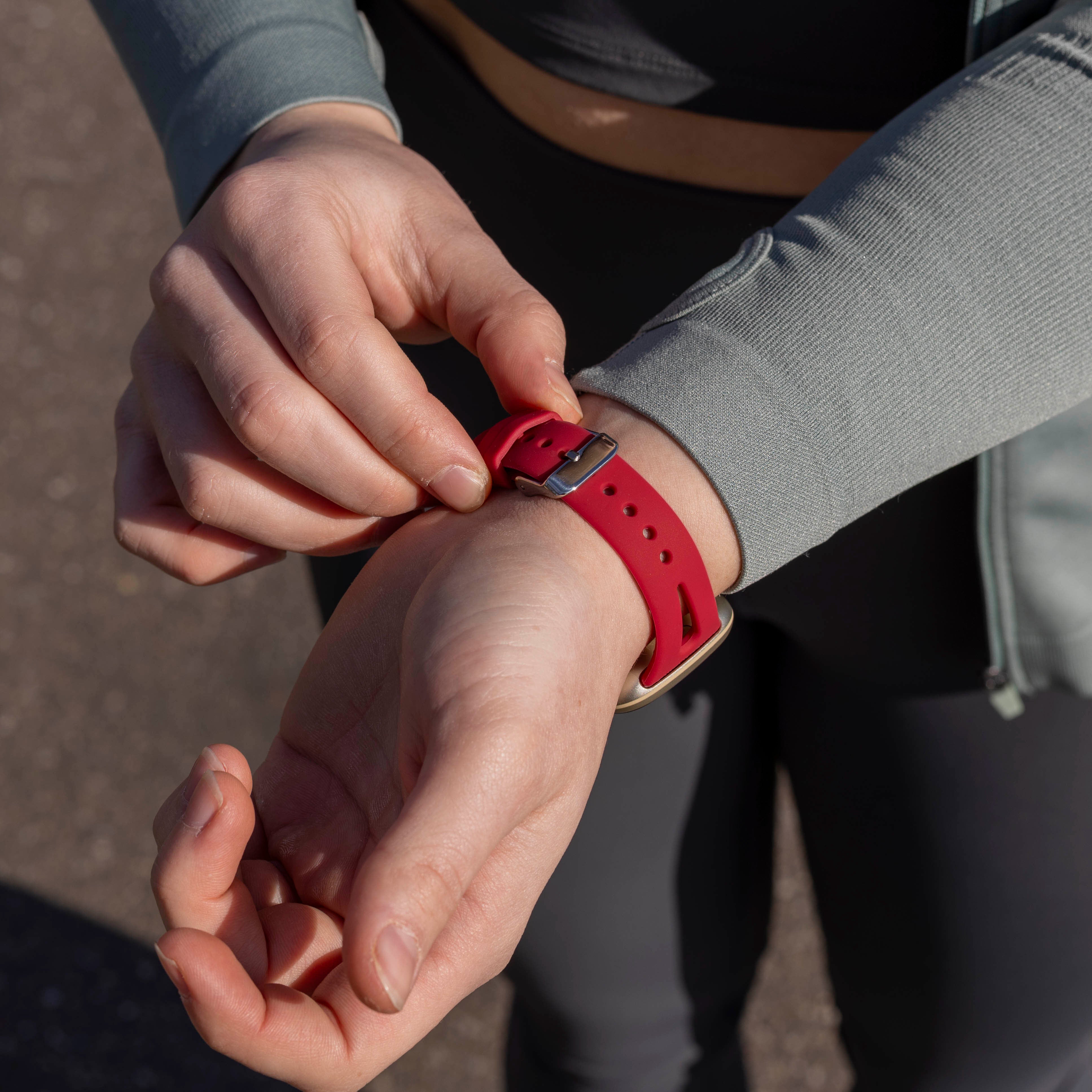 Fitbit Versa 4 Premium Silicone Strap (Rose Red)