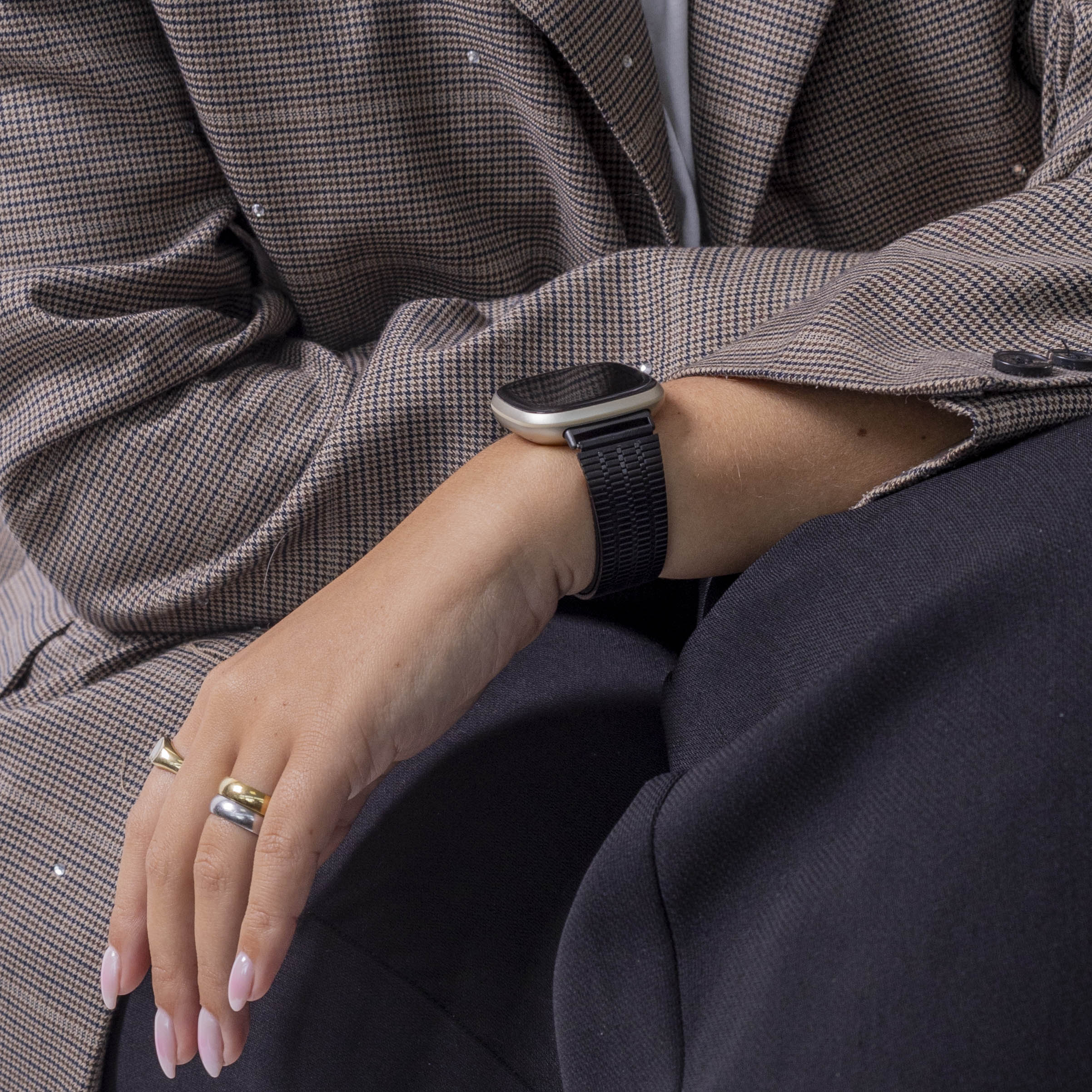 Fitbit Versa 3 Fine Steel Strap (Black)