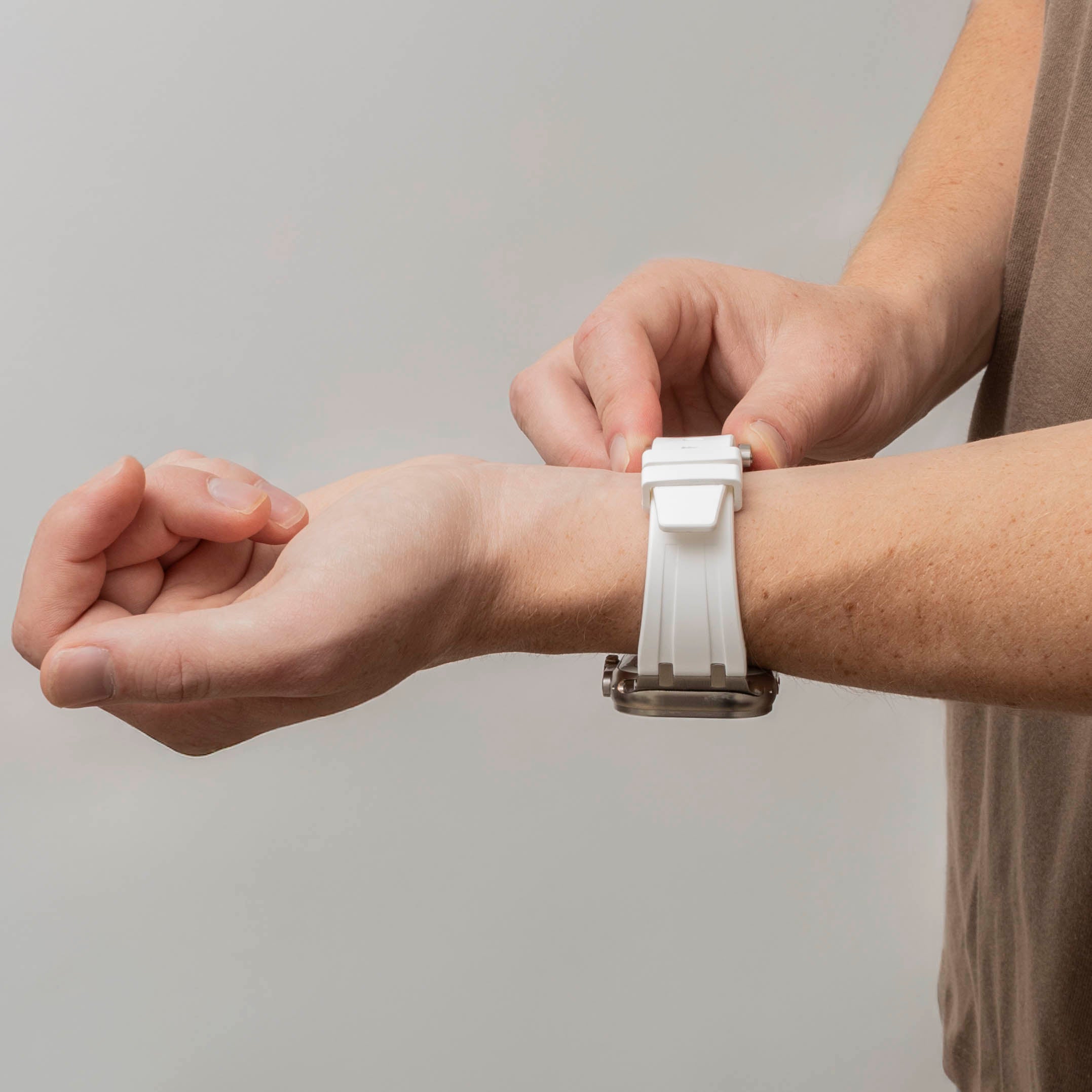 Bandz Apple Watch Silicone Strap 'Luxe Liquid' (White With Silver)