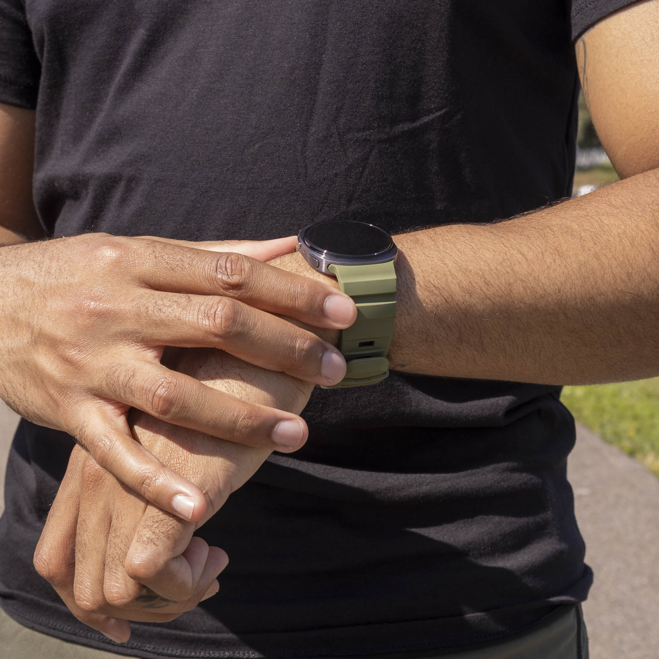 Samsung Galaxy Watch 8 - 44mm Extreme Silicone Strap (Army Green)