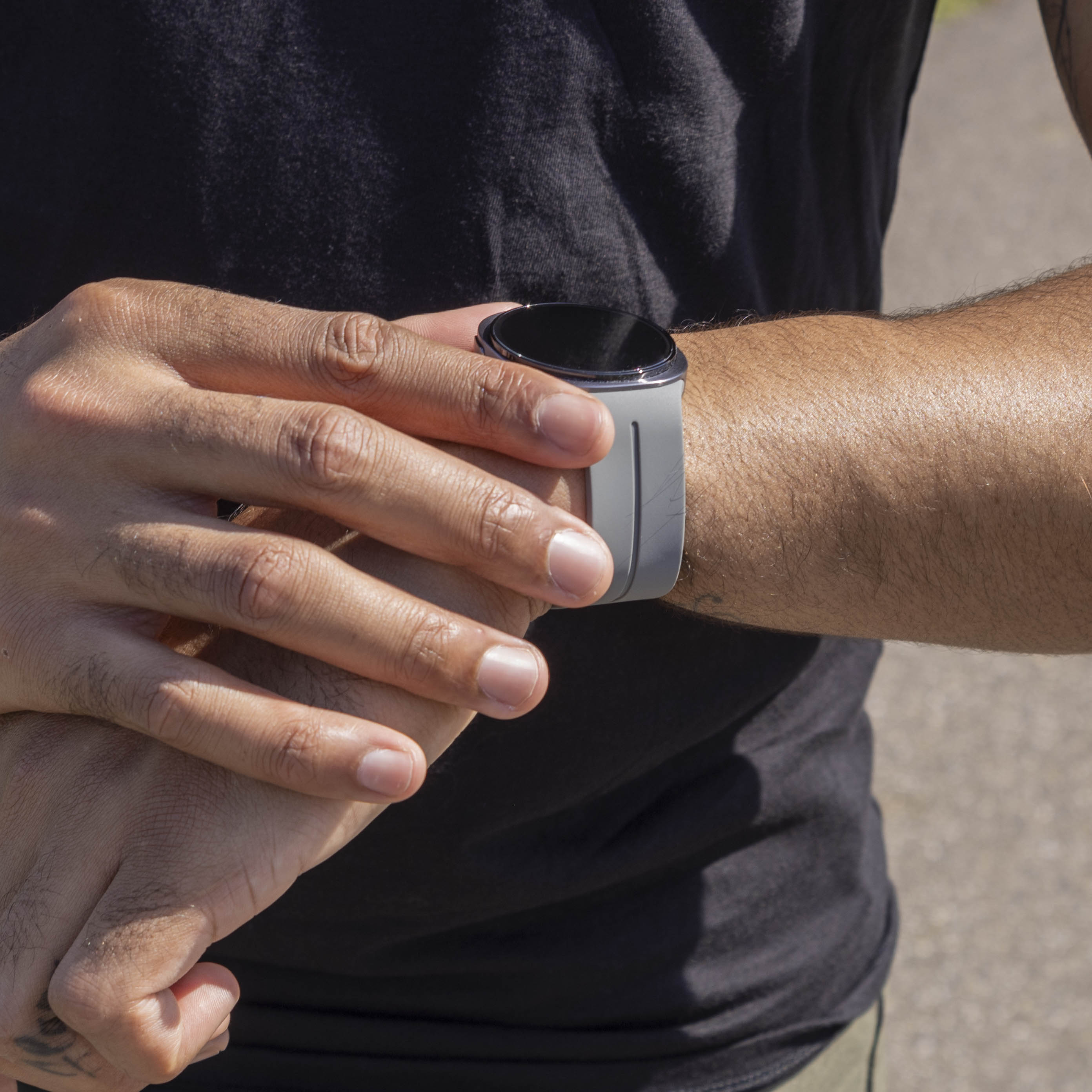 Samsung Galaxy Watch 8 - 40mm D-Buckle Silicone Strap (Dark Grey)