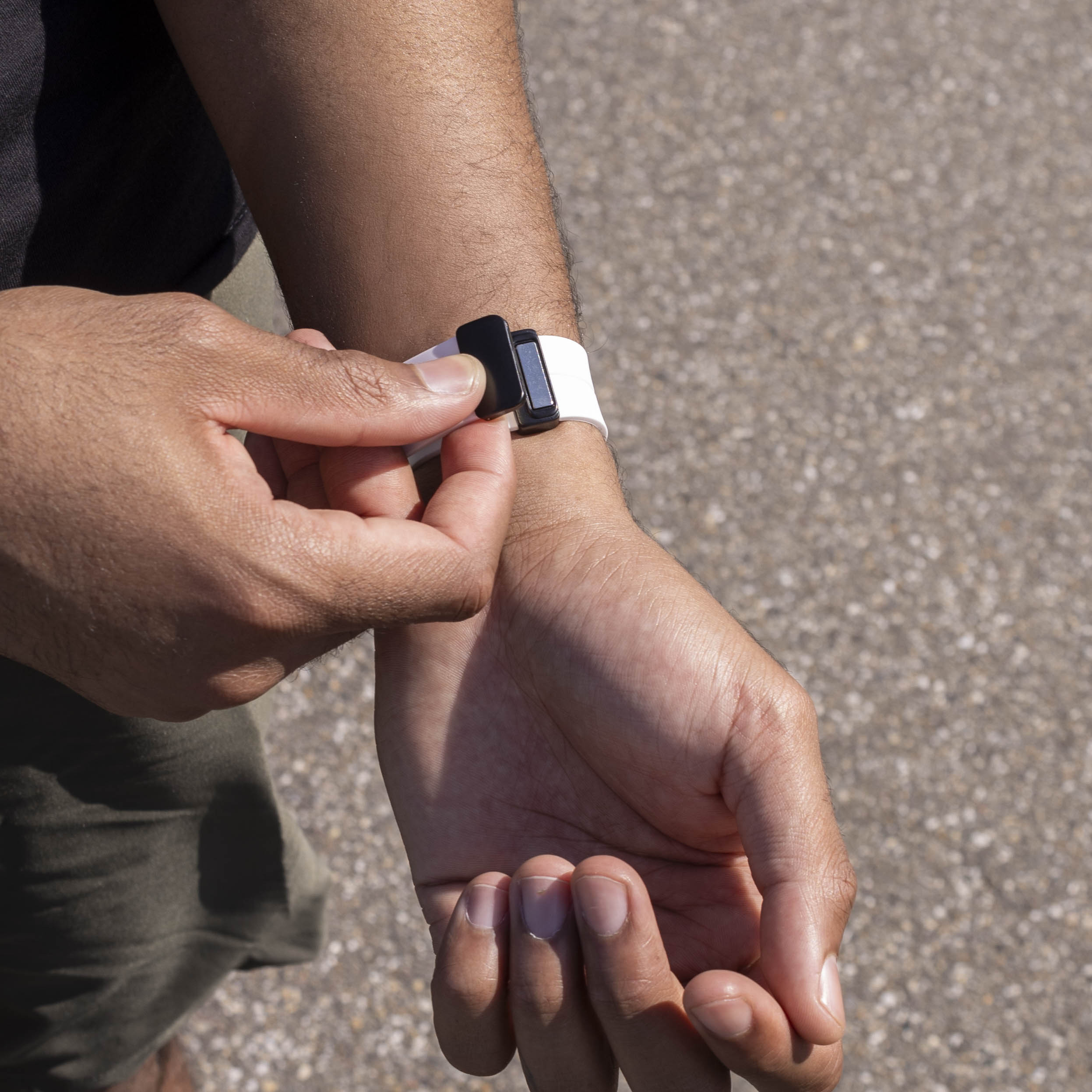 Samsung Galaxy Watch 8 - 40mm D-Buckle Silicone Strap (White)