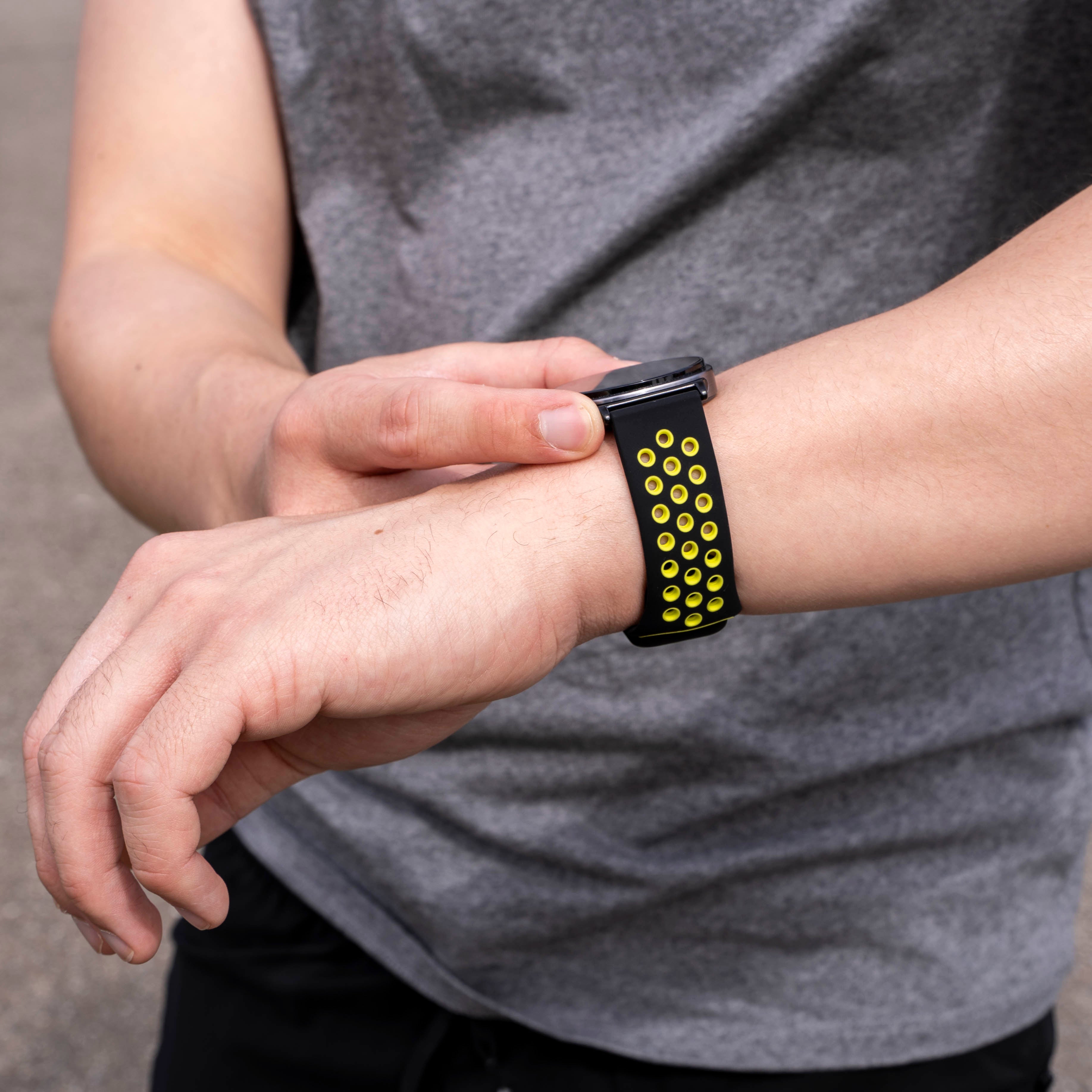 Samsung Galaxy Watch 8 - 44mm Sport Strap (Black/Yellow)