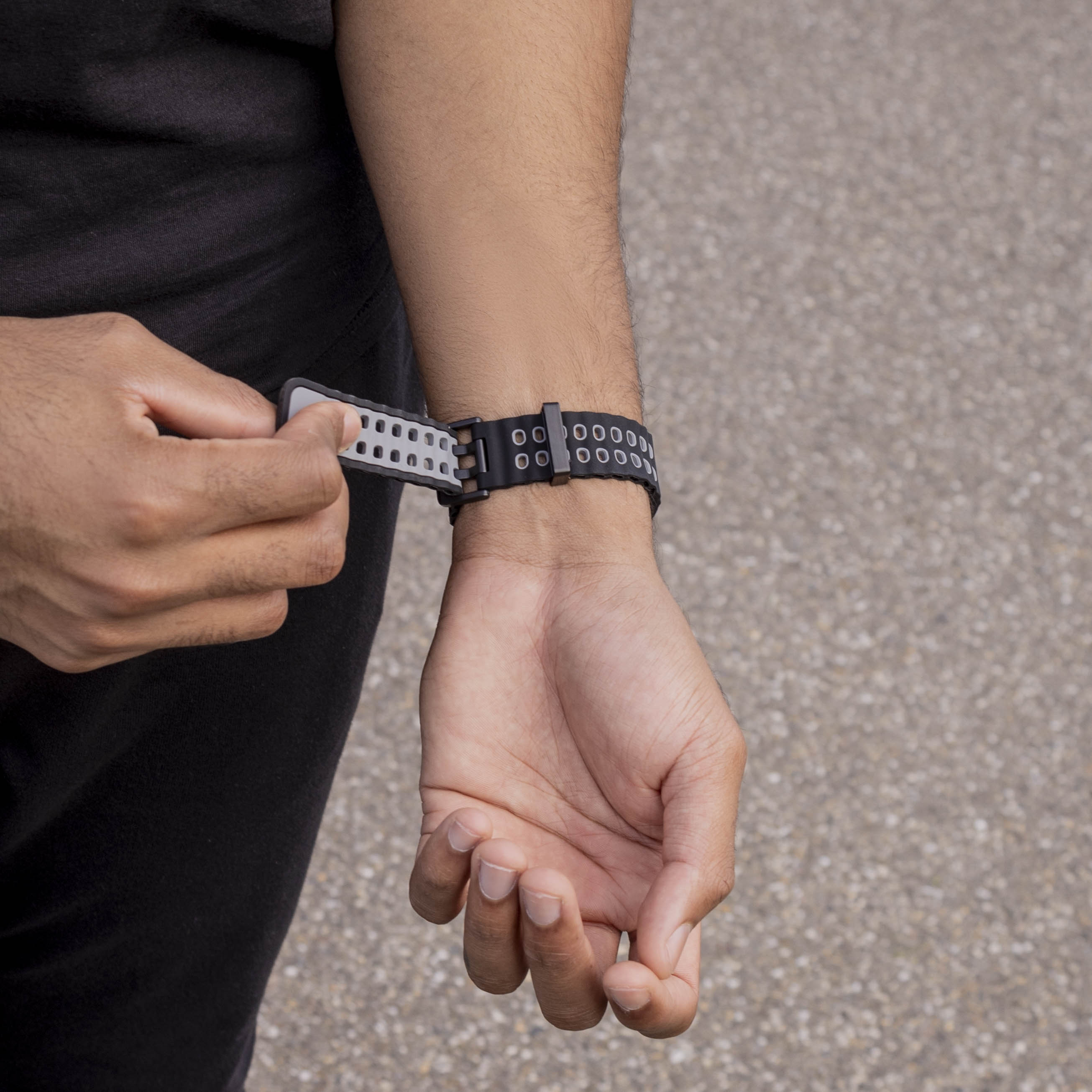 Samsung Galaxy Watch 8 - 44mm Ocean Strap (Black/Grey)