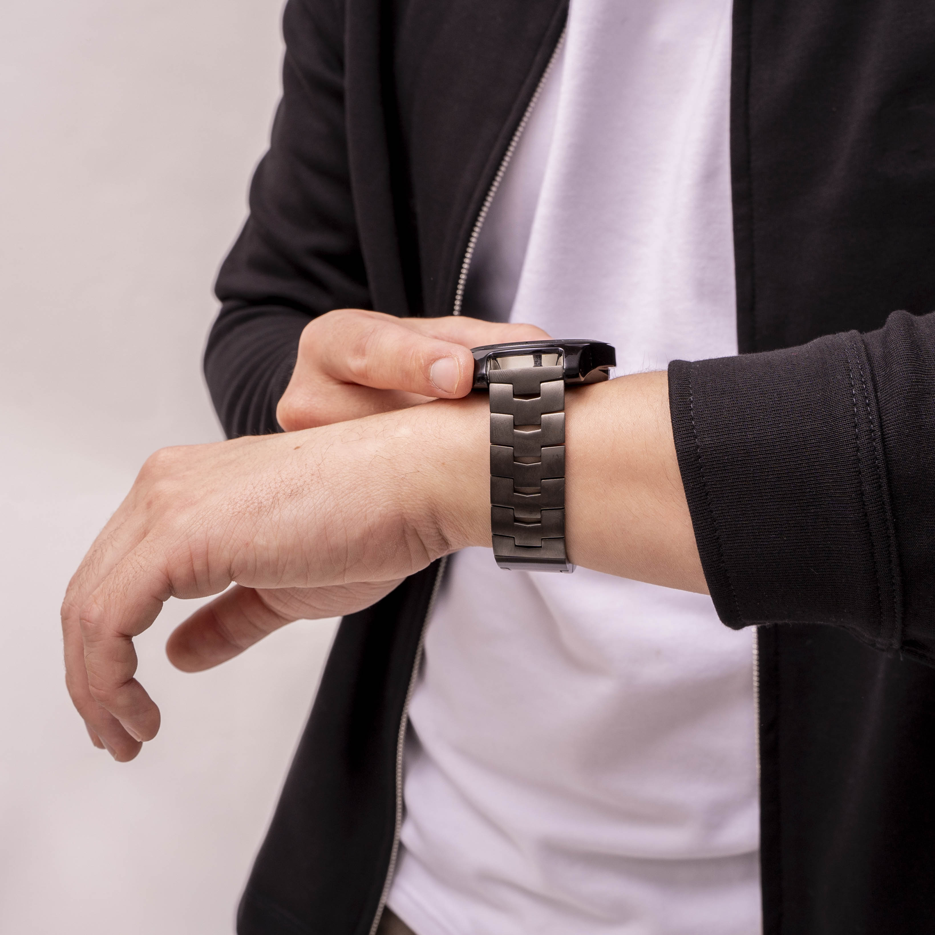 Polar Grit X Titanium Grain Strap (Flat Clasp) (Graphite)