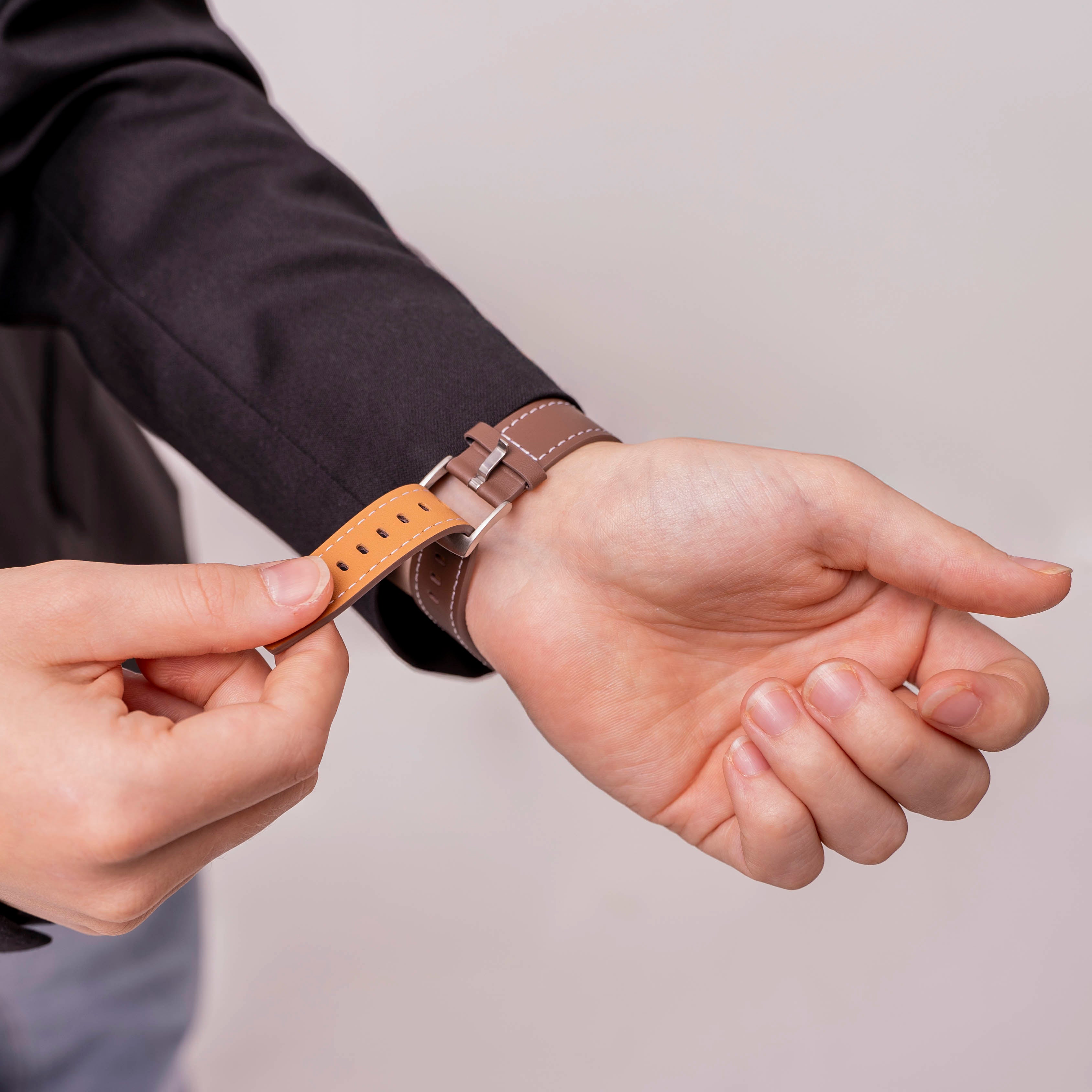 Polar Ignite 'One Push' Leather Strap (Dark Brown)