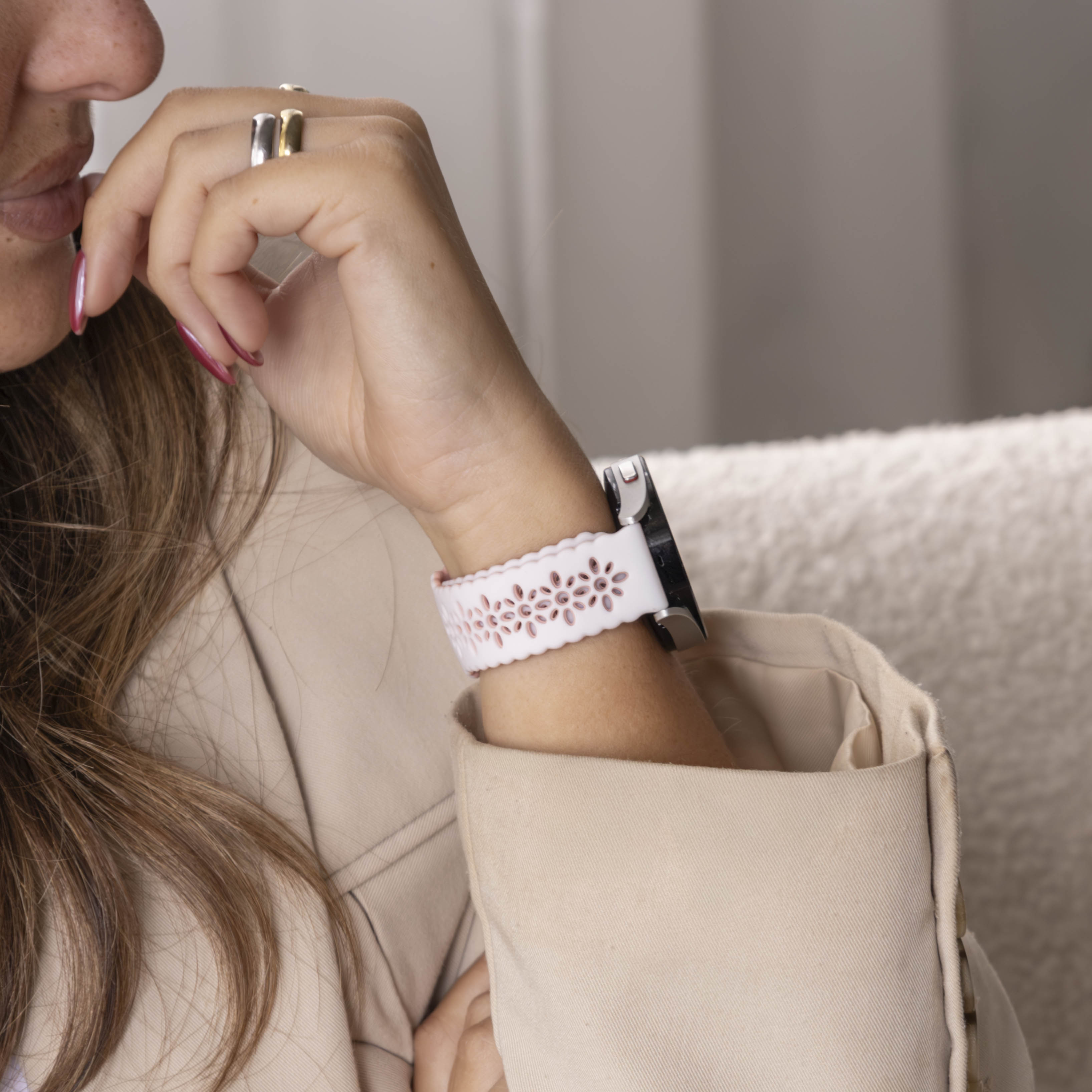 Amazfit GTS 2 Silicone Strap Patterned (White/Pink)