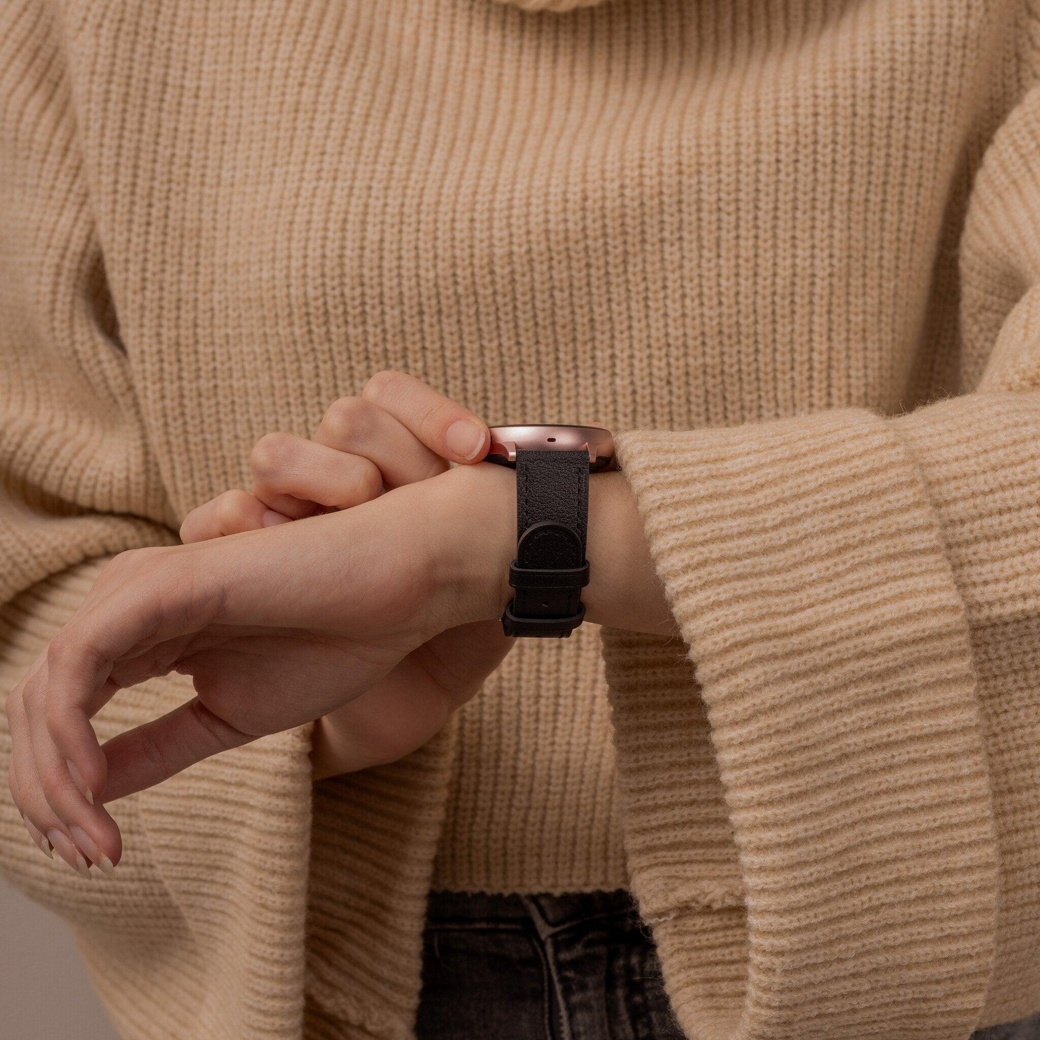 Samsung Galaxy Watch FE Leather Strap (Tight-Black)