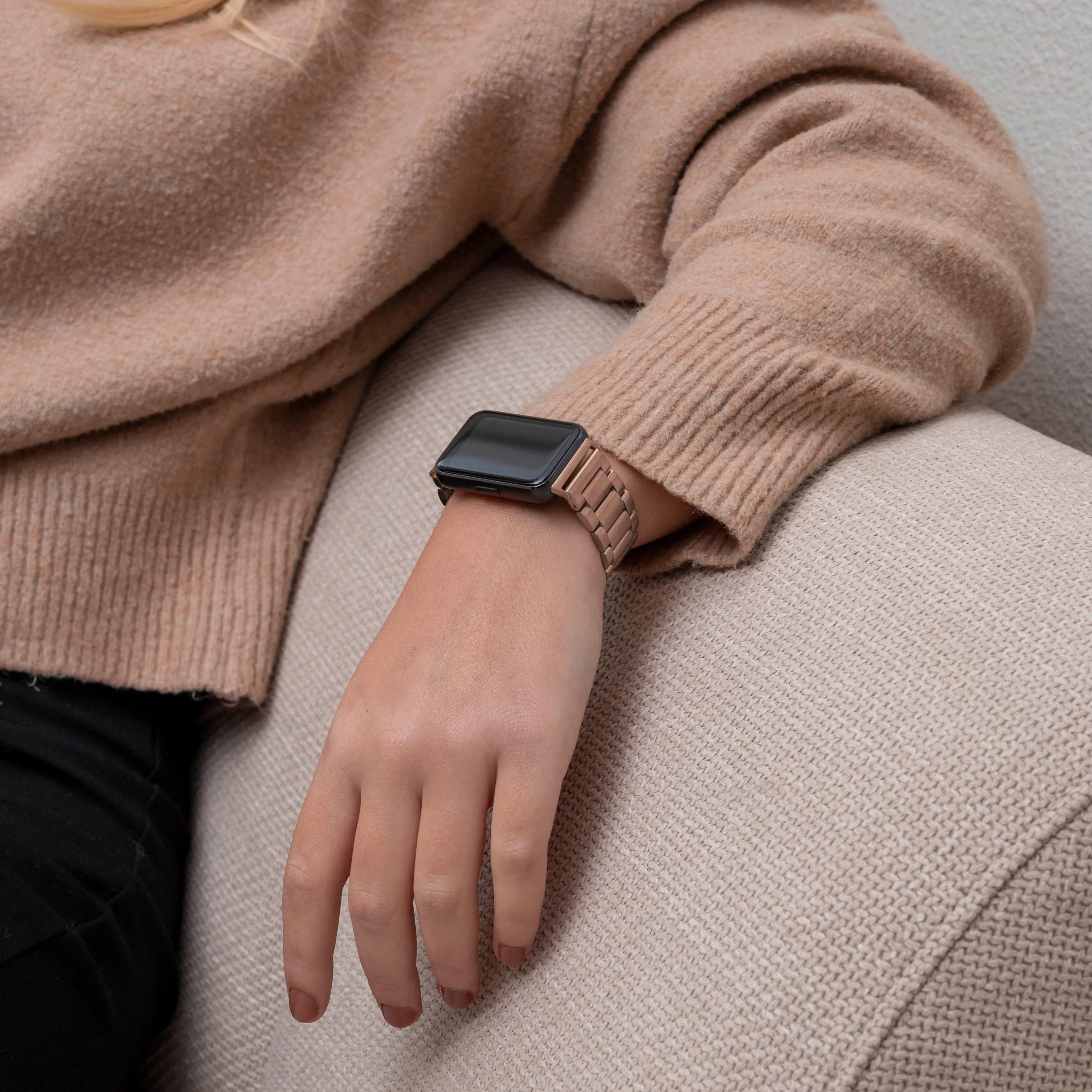 Steel Strap, rose gold, lifestyle photo