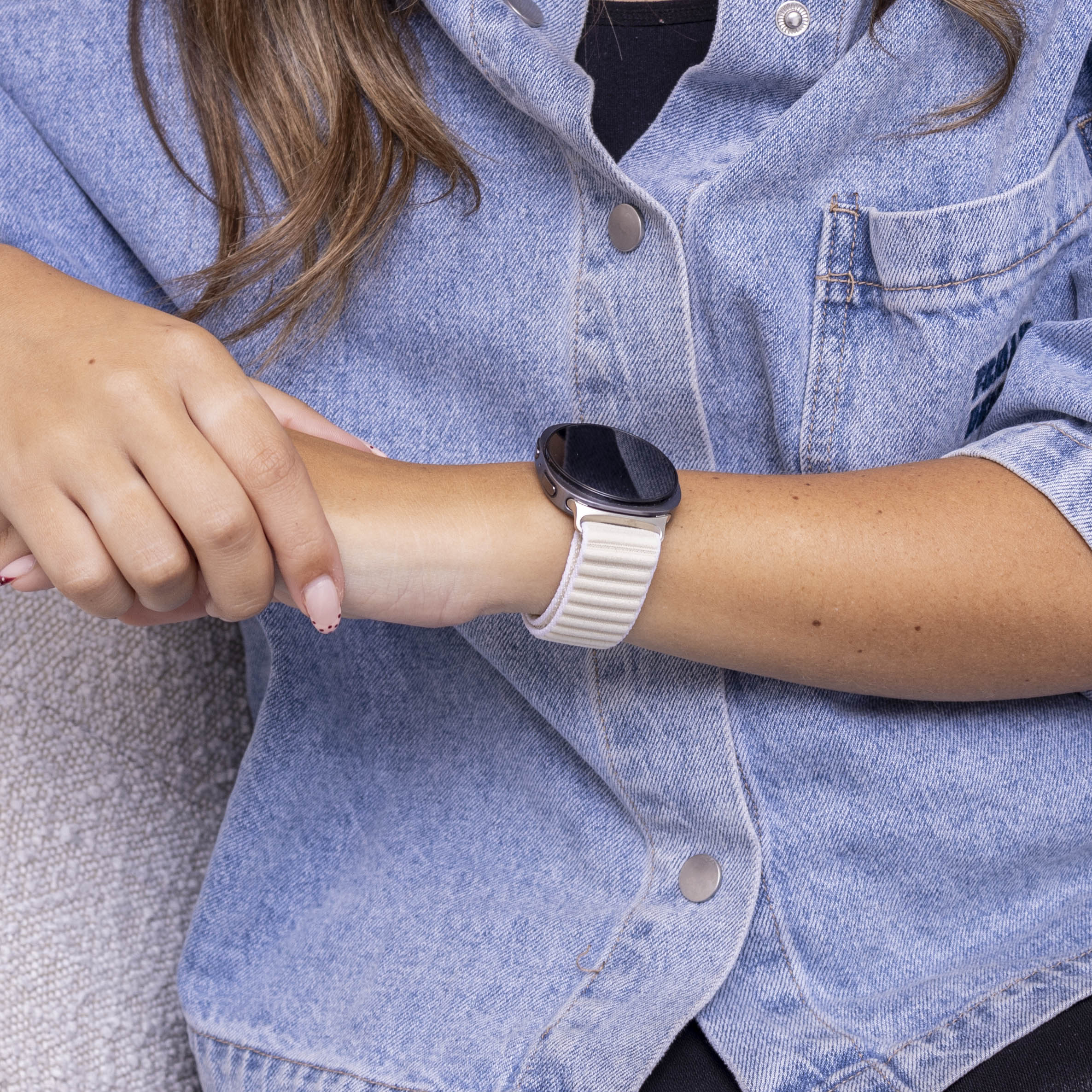 Samsung Galaxy Watch 9 - 40mm Wave Nylon Strap (Starlight)