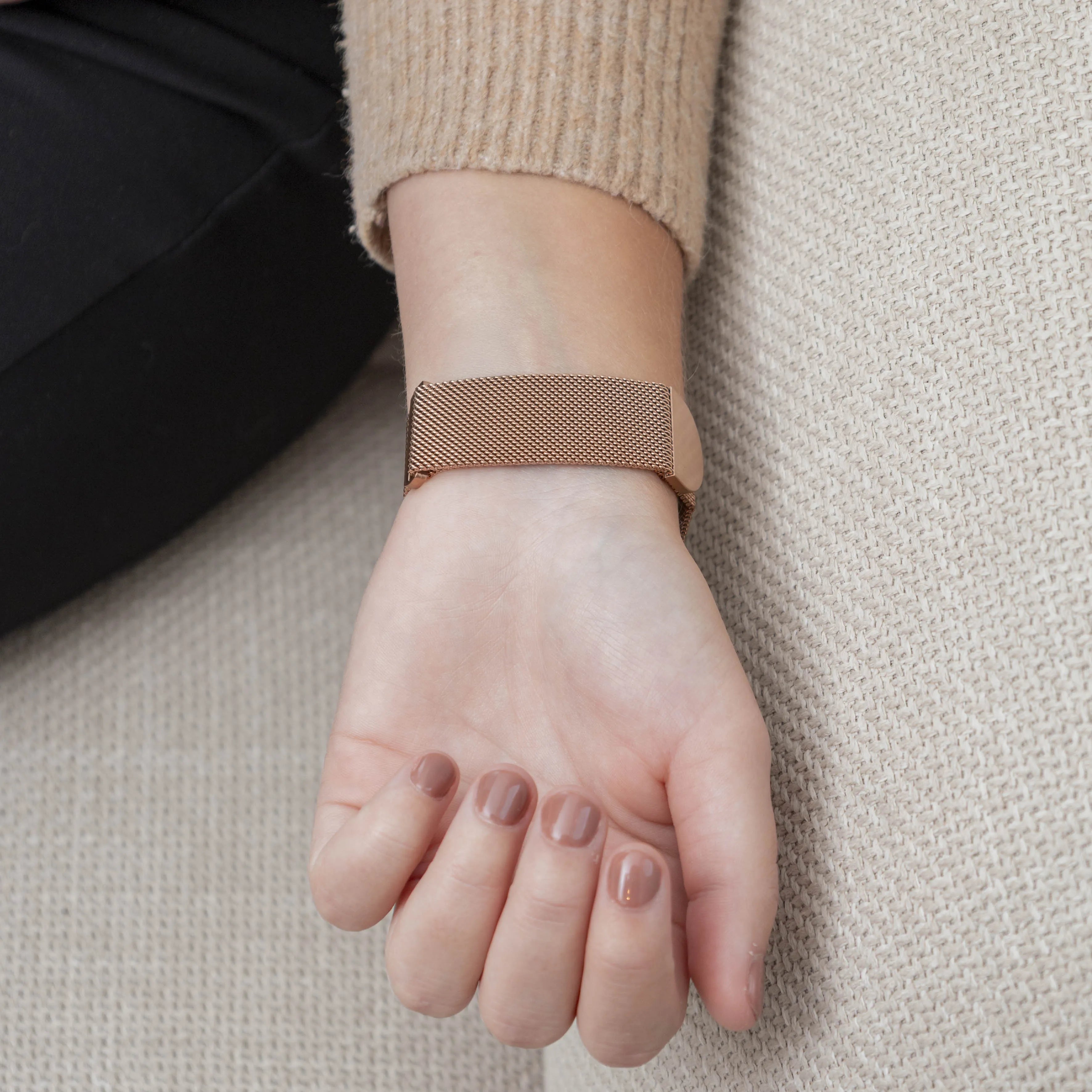 Fitbit Inspire 3 Milanese Strap (Rose Gold)