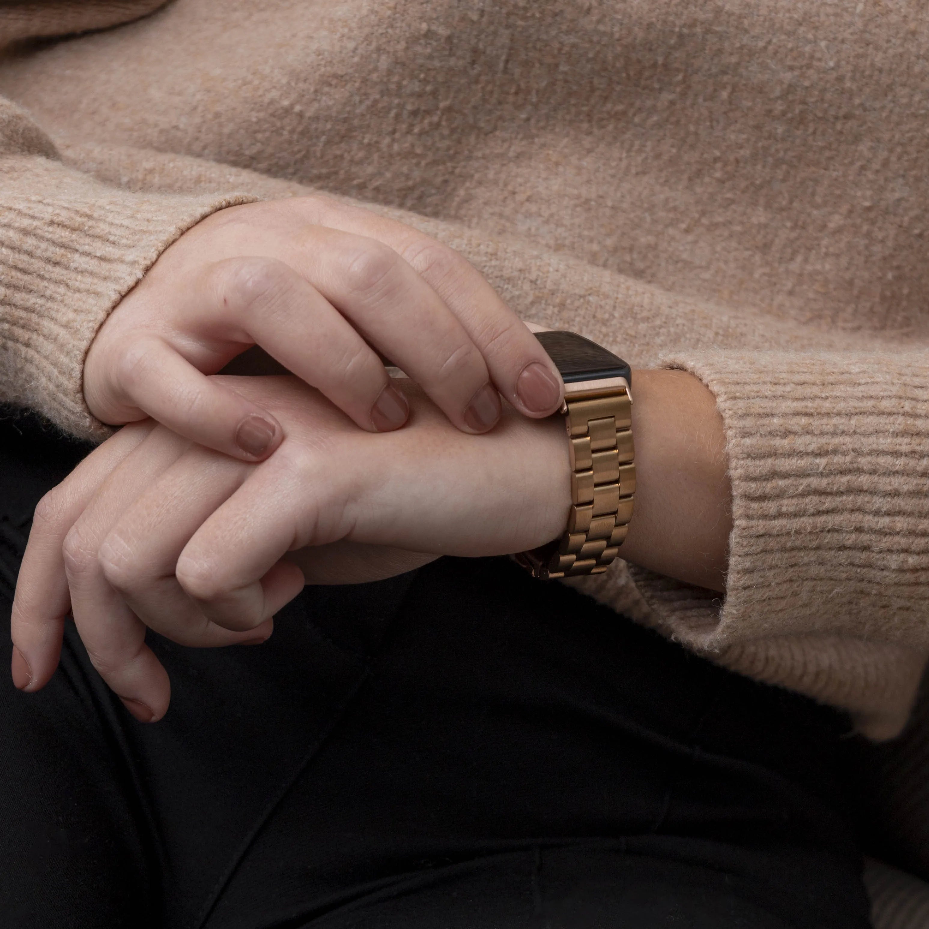 Steel Strap, rose gold, lifestyle photo