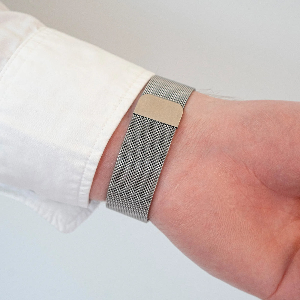 Milanese Strap 'One Push', silver, lifestyle photo