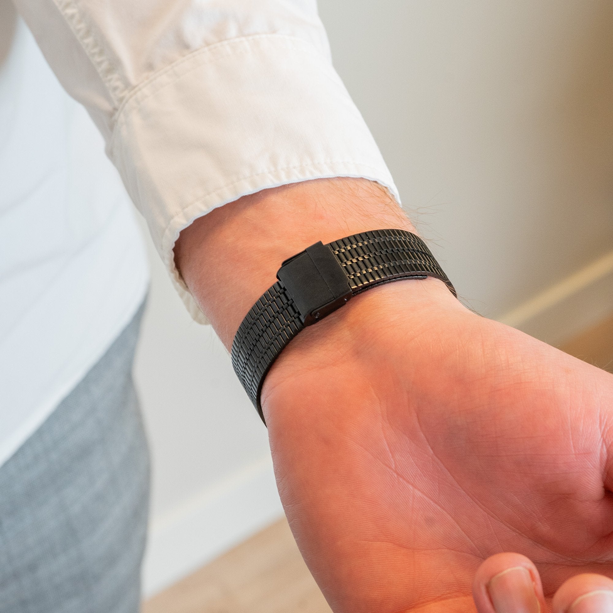 Bandz Garmin Vivomove 3 Adjustable Steel Strap (Black)