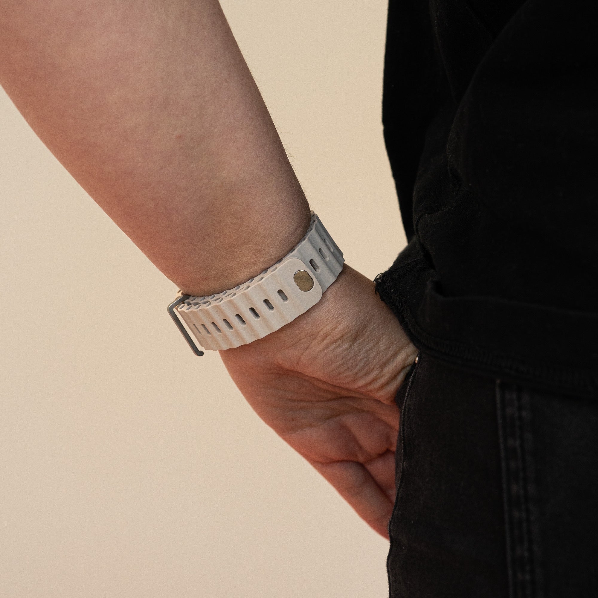 Apple Watch Ultra Ocean Strap with Snap Closure (Starlight)