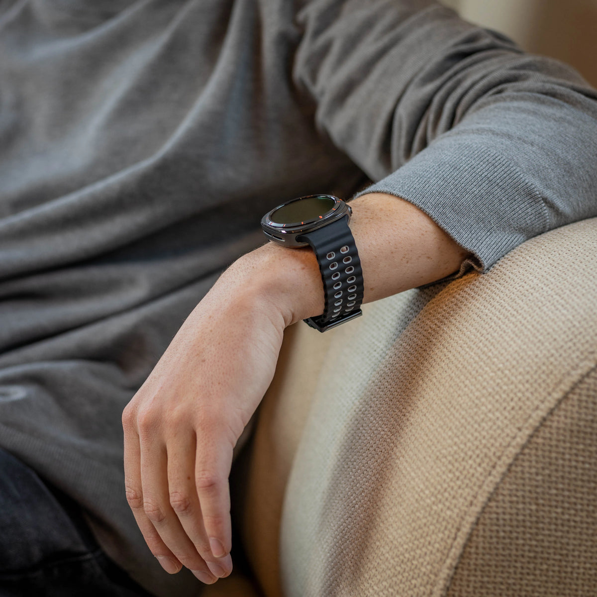 Wave Silicone Strap Duo, black/grey, lifestyle photo