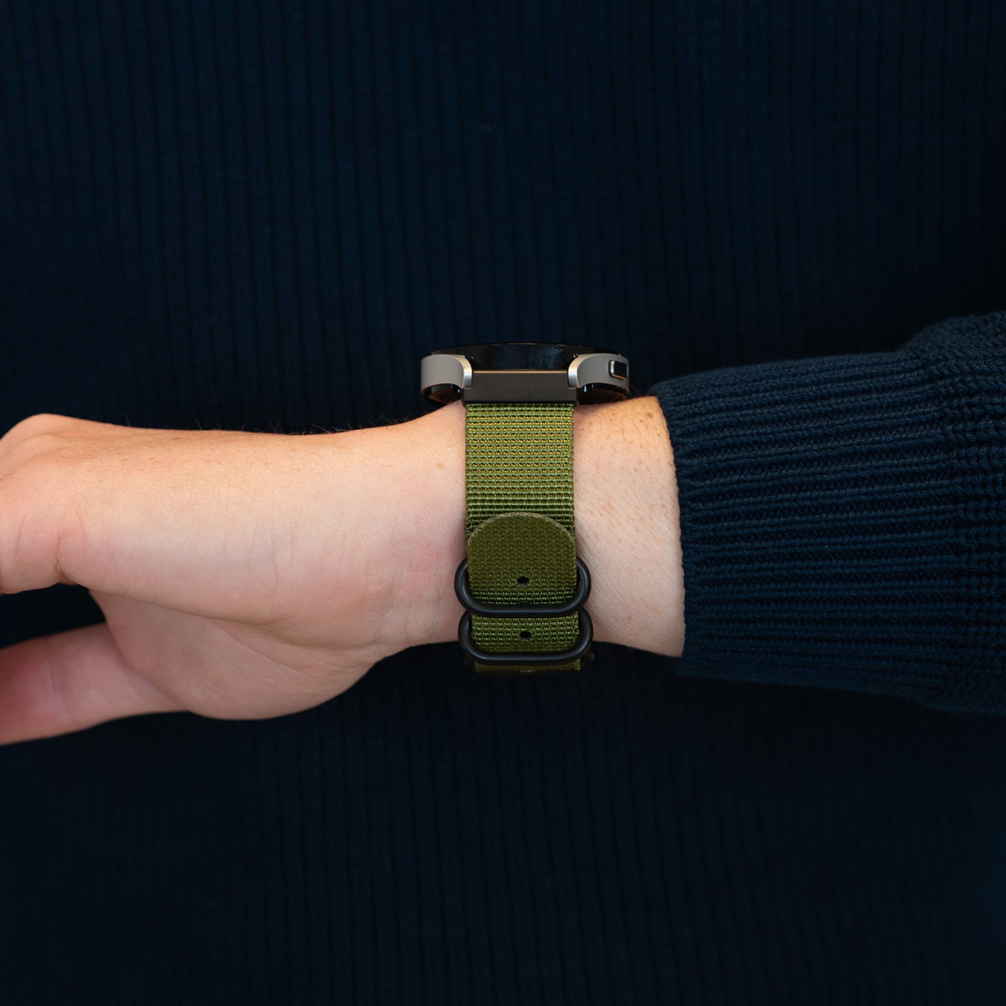 Bandz Garmin Vivomove Trend Buckled Nylon Strap (Green)