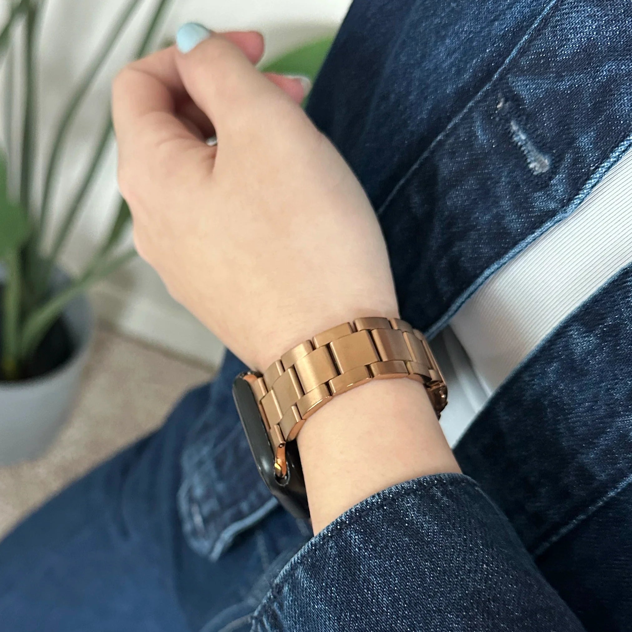 xoxo Wildhearts Apple Watch Slender Steel Strap (Rose Gold)