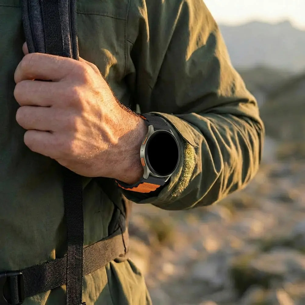 Bandz Samsung Galaxy Watch 7 - 40mm Alpine nylon band (zwart/oranje)