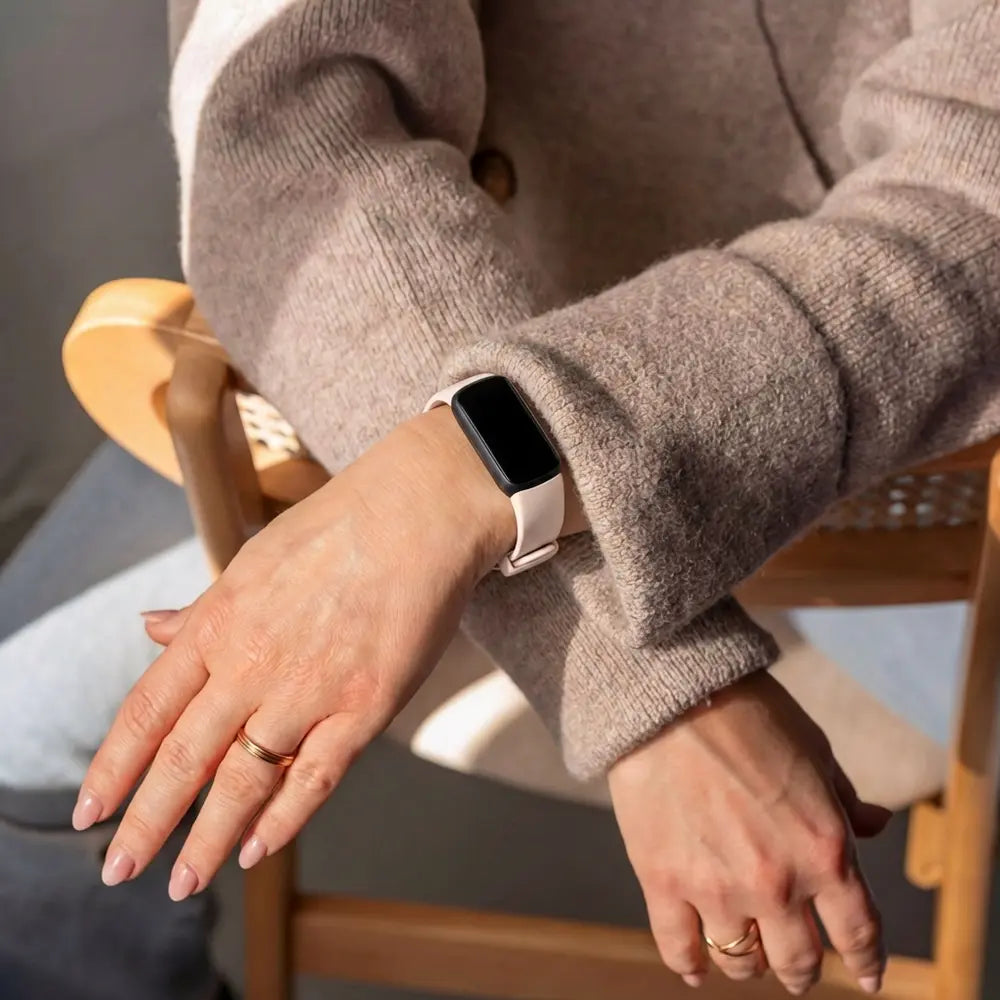 Fitbit Luxe Silicone Strap (Light Pink)