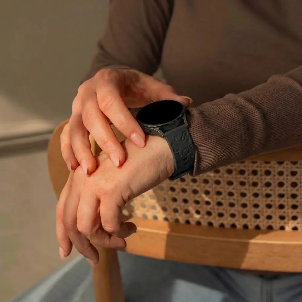 Bandz Garmin Vivoactive 6 Silicone Strap 'Leopard' (Black)