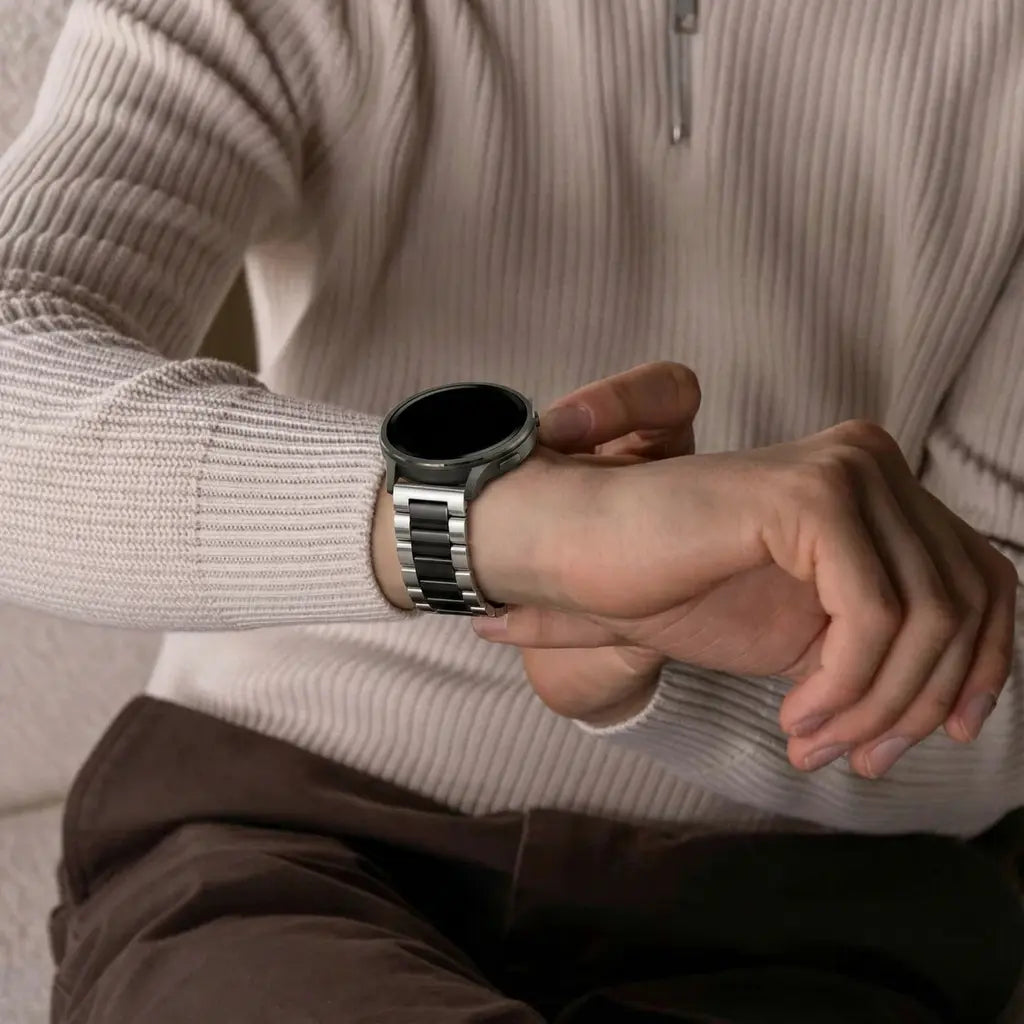 Bandz Garmin Forerunner 570 - 47mm Steel Strap 'Classic' (Silver/Black)