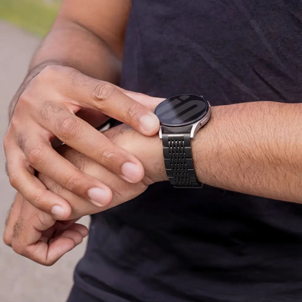 Garmin Vivoactive 4 luxe stalen schakel band (zwart)