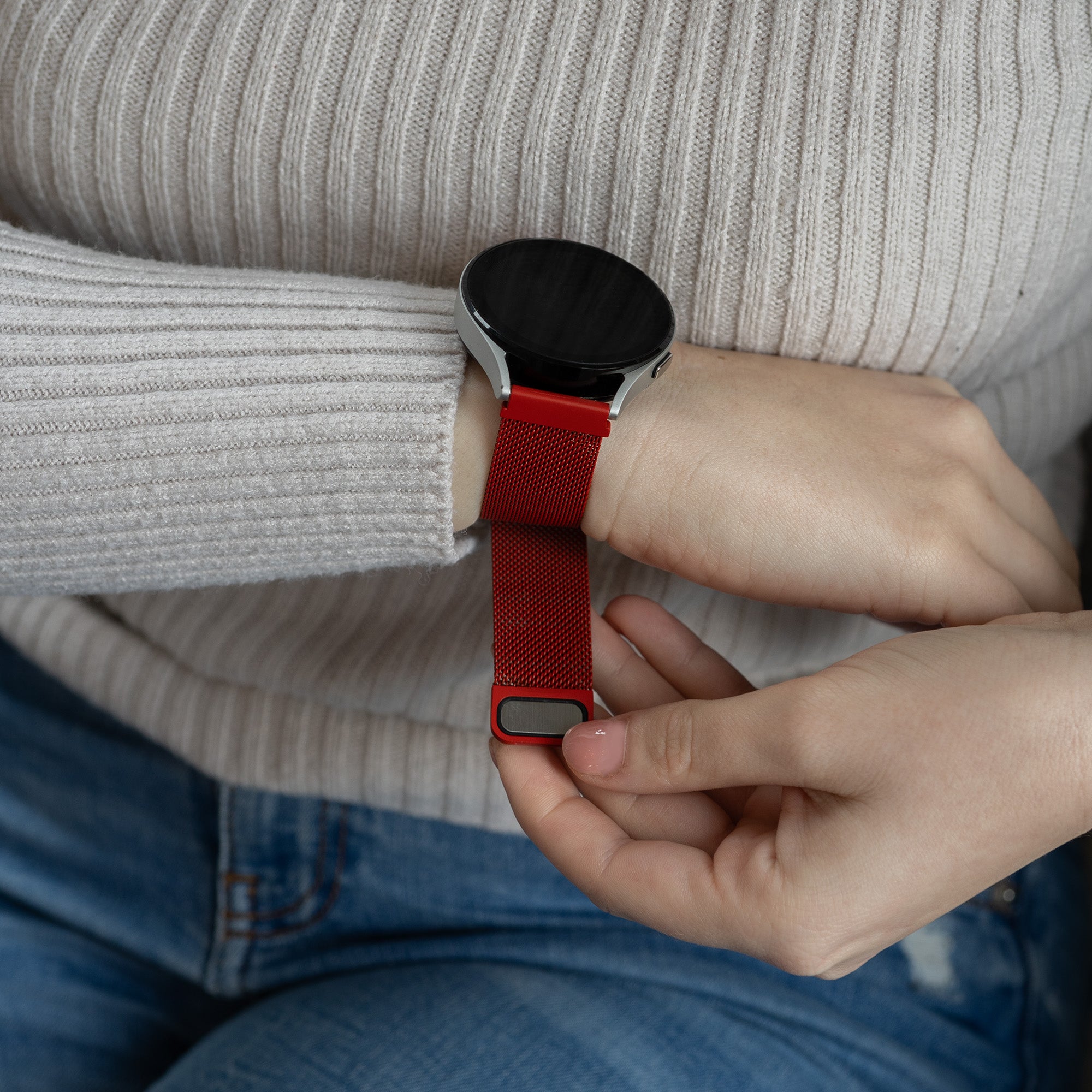 Samsung Galaxy Watch 4 Classic 42mm Milanese Strap (Red)