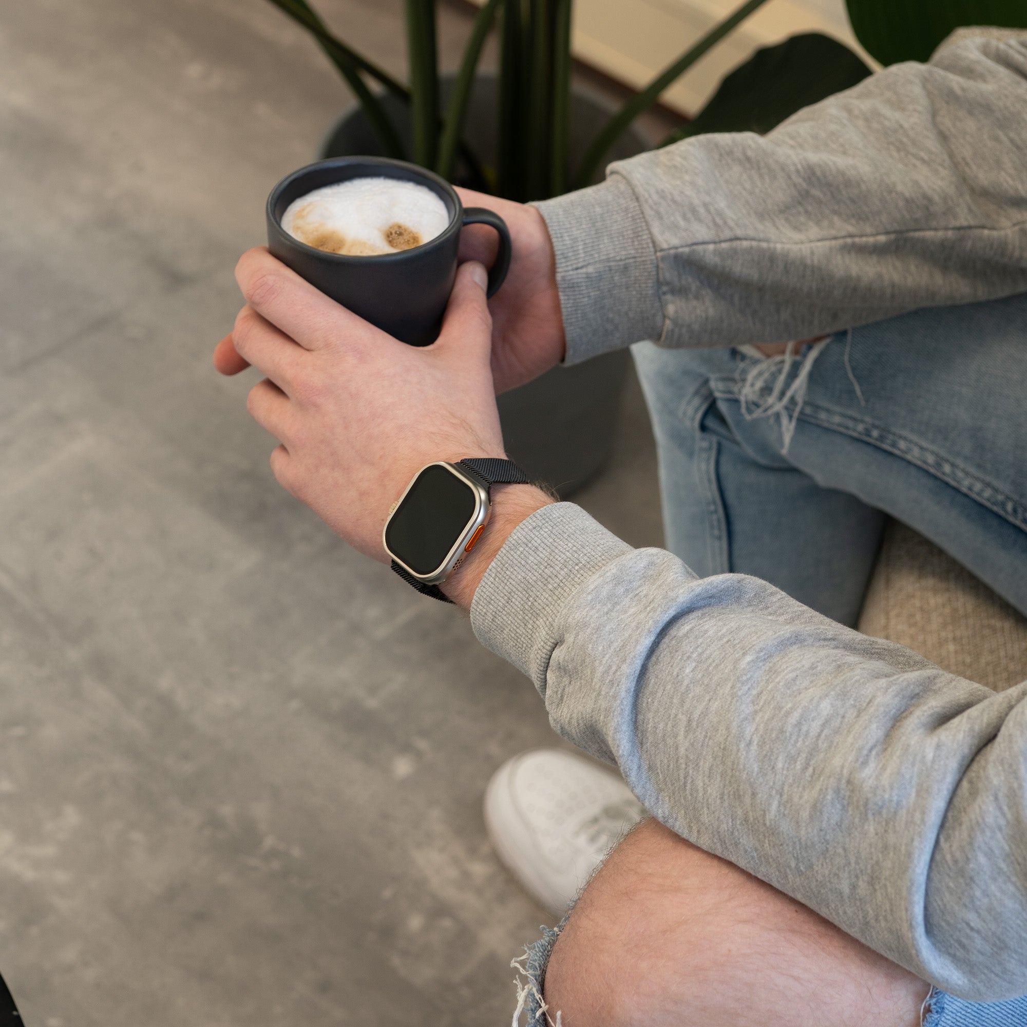 Bandz Apple Watch Milanese Loop Strap (Black)